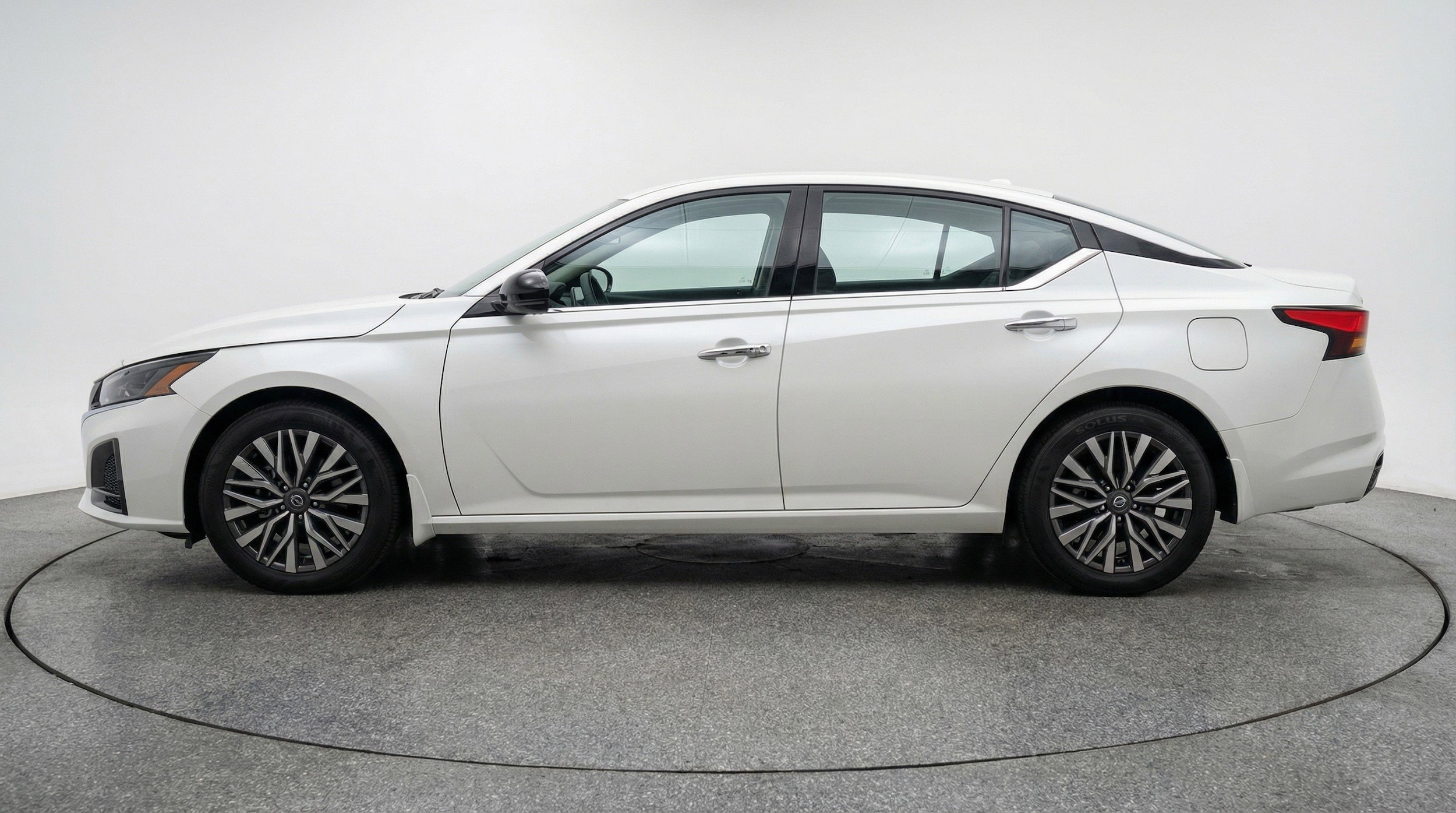 Thumbnail: 2025 Nissan Altima - 5