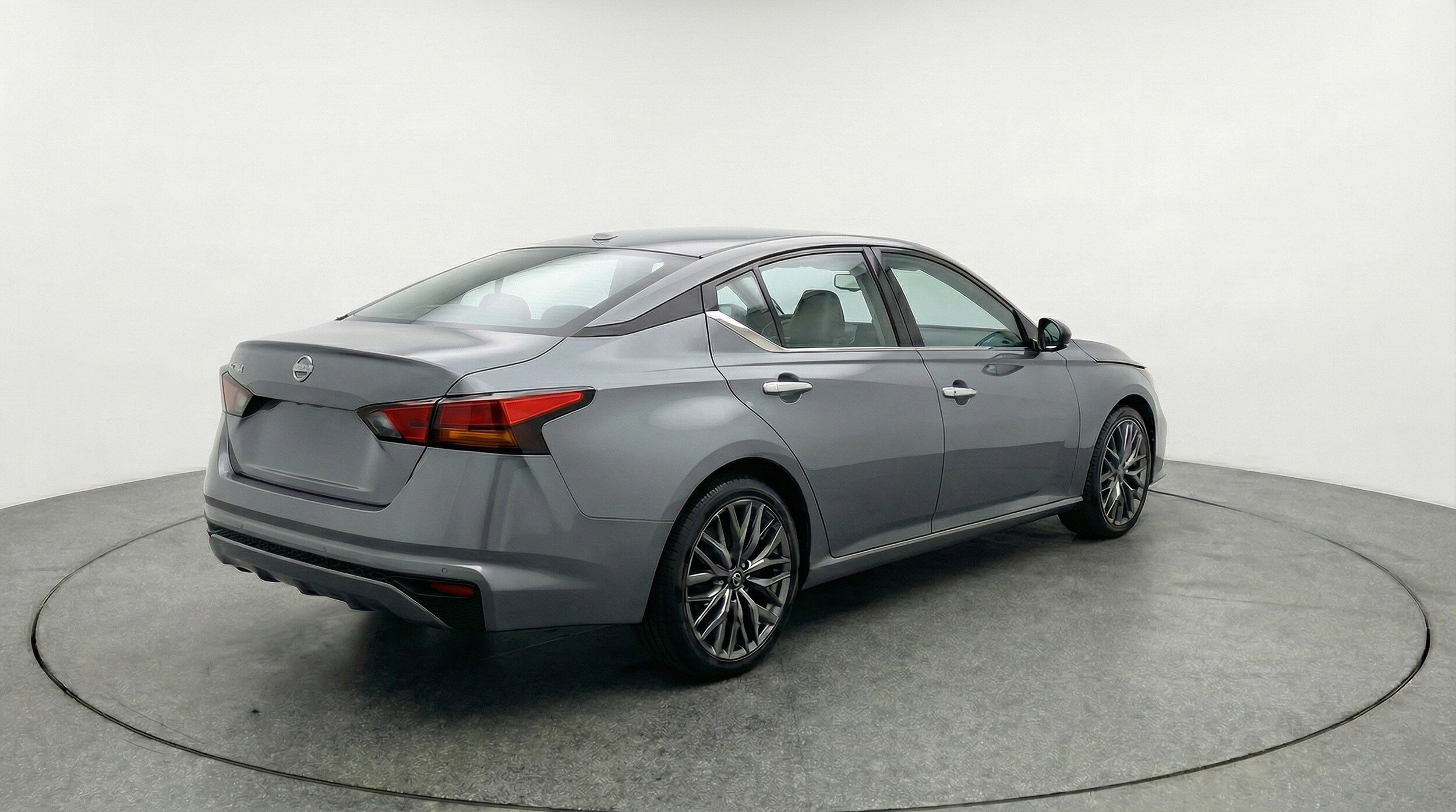 Thumbnail: 2025 Nissan Altima - 9