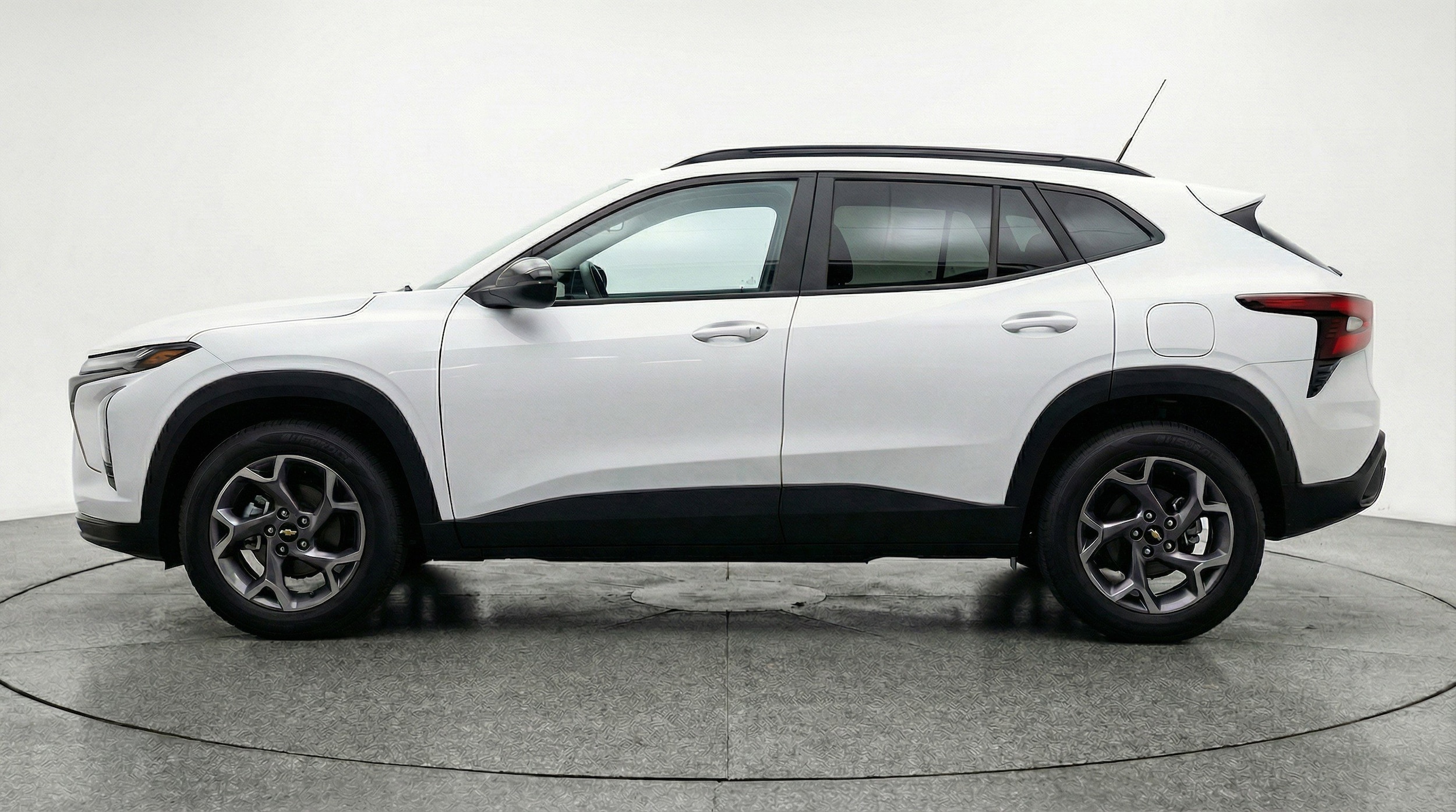 Thumbnail: 2025 Chevrolet Trax - 5