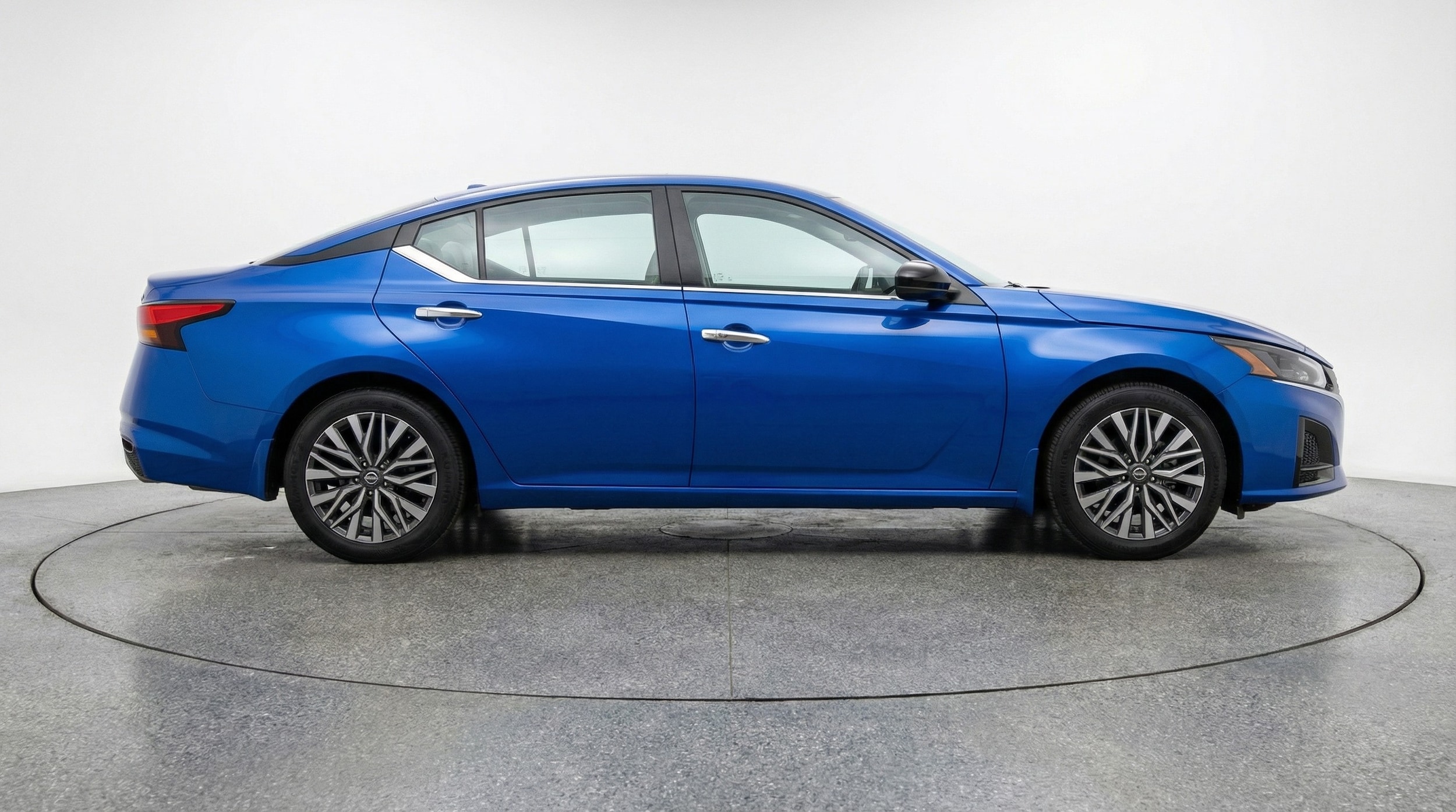 Thumbnail: 2025 Nissan Altima - 8