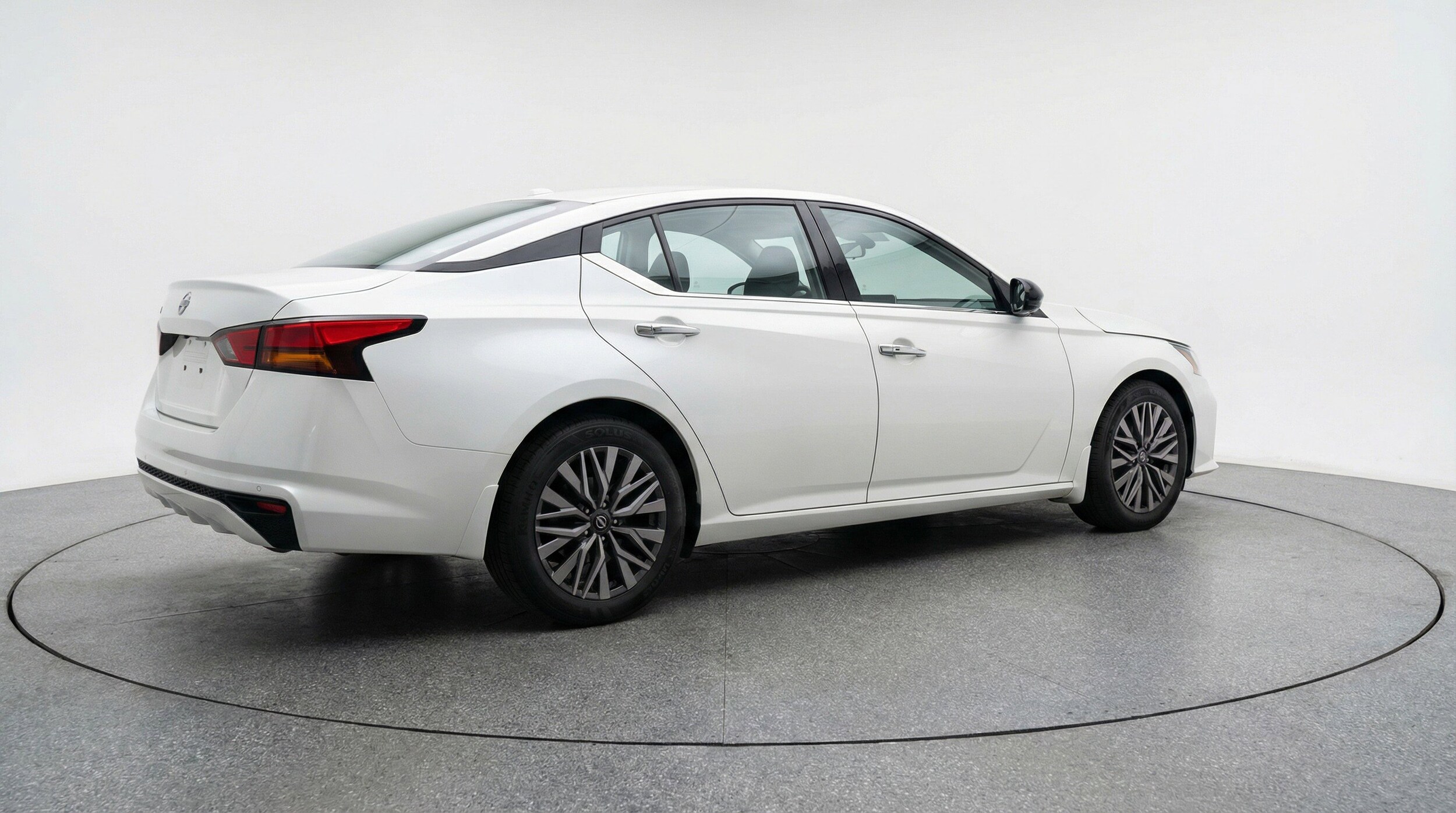 Thumbnail: 2025 Nissan Altima - 9