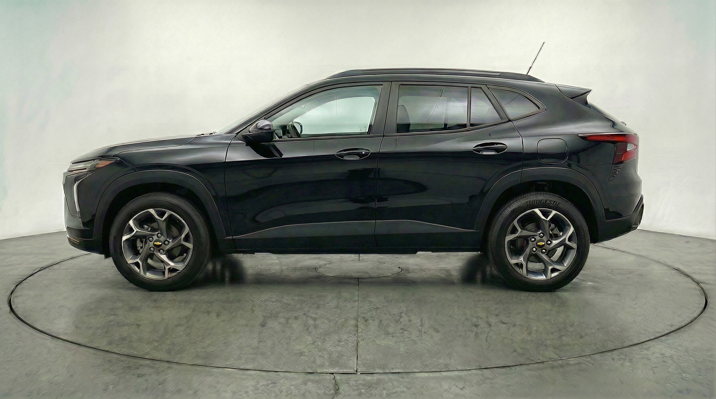 Thumbnail: 2025 Chevrolet Trax - 5