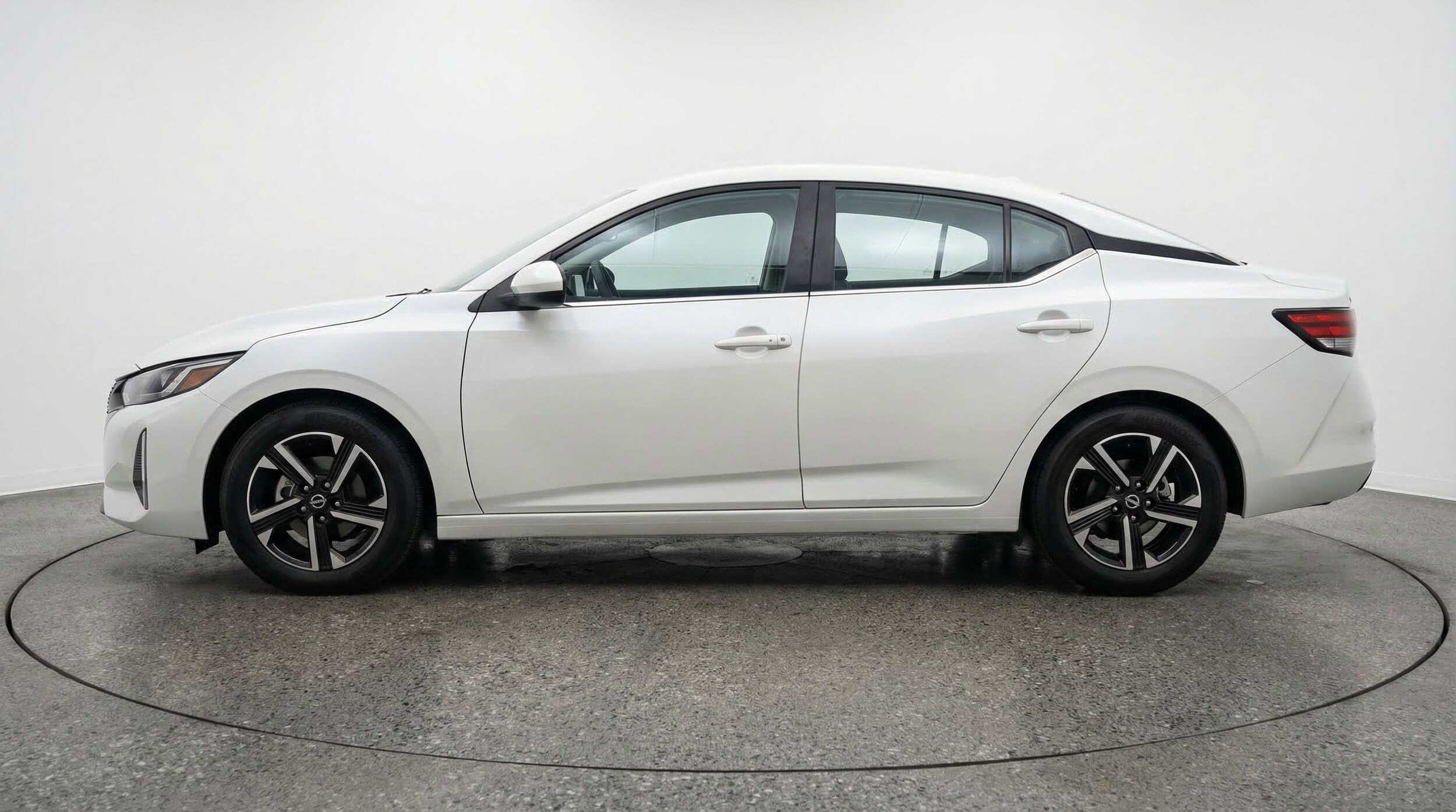 Thumbnail: 2025 Nissan Sentra - 5