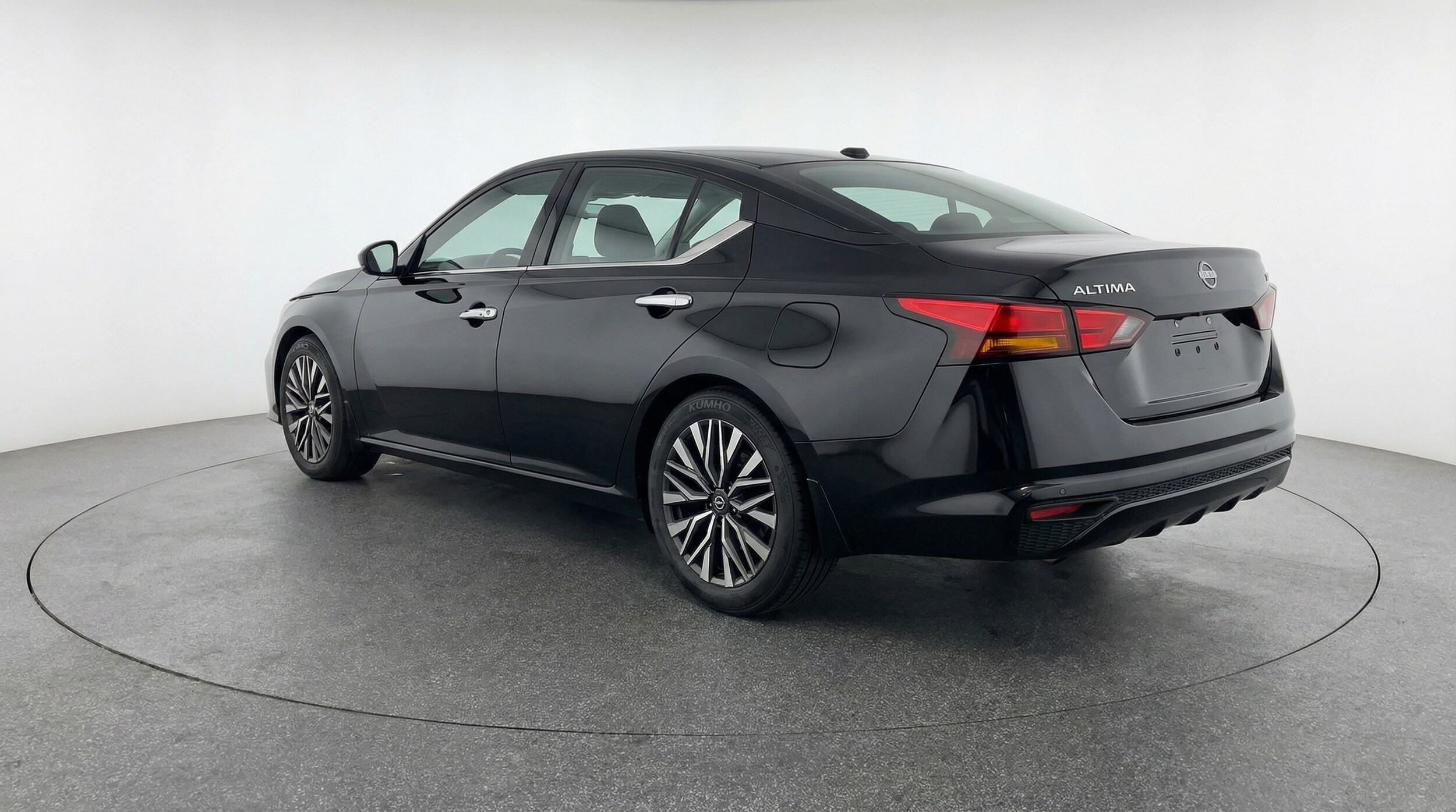 Thumbnail: 2025 Nissan Altima - 5