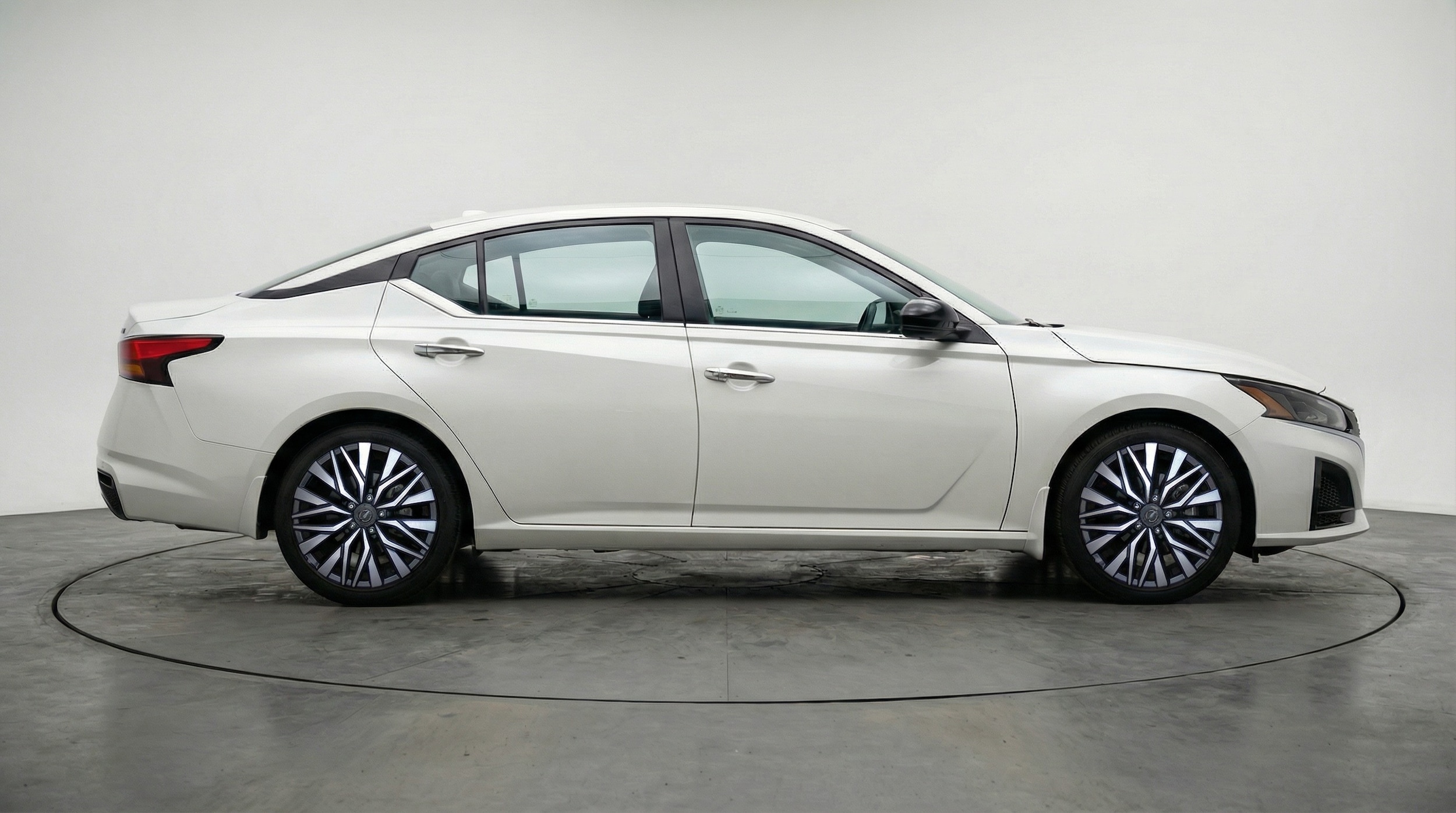 Thumbnail: 2025 Nissan Altima - 8