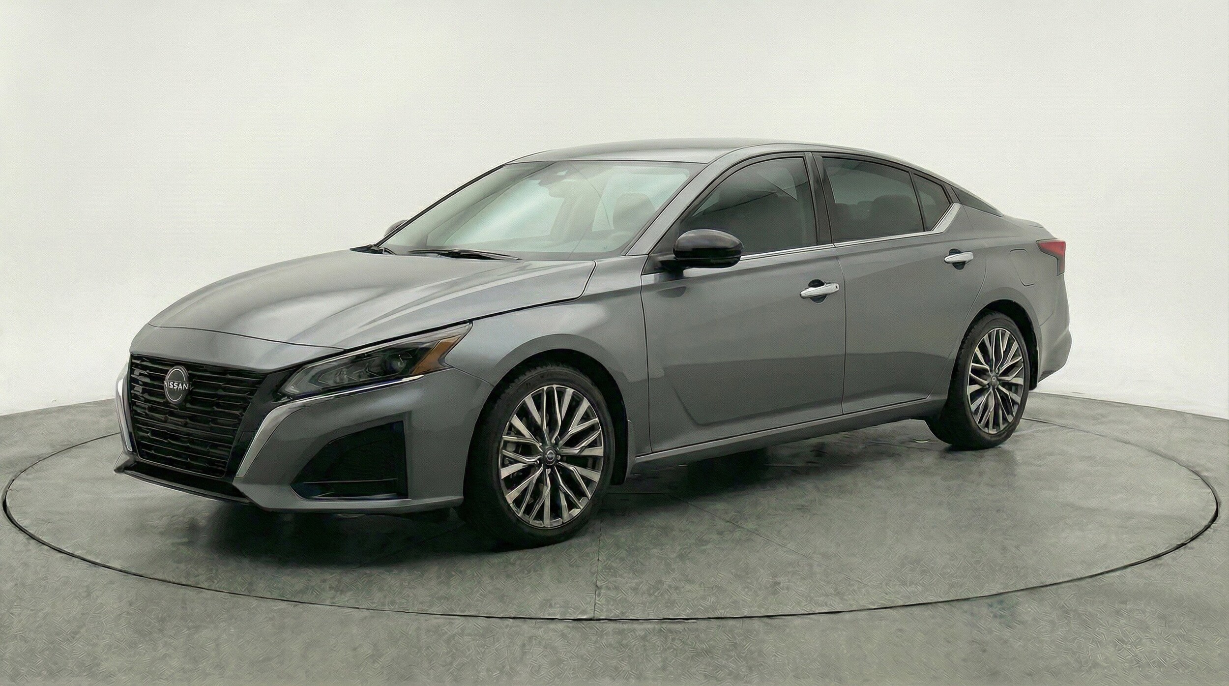 Thumbnail: 2025 Nissan Altima - 3