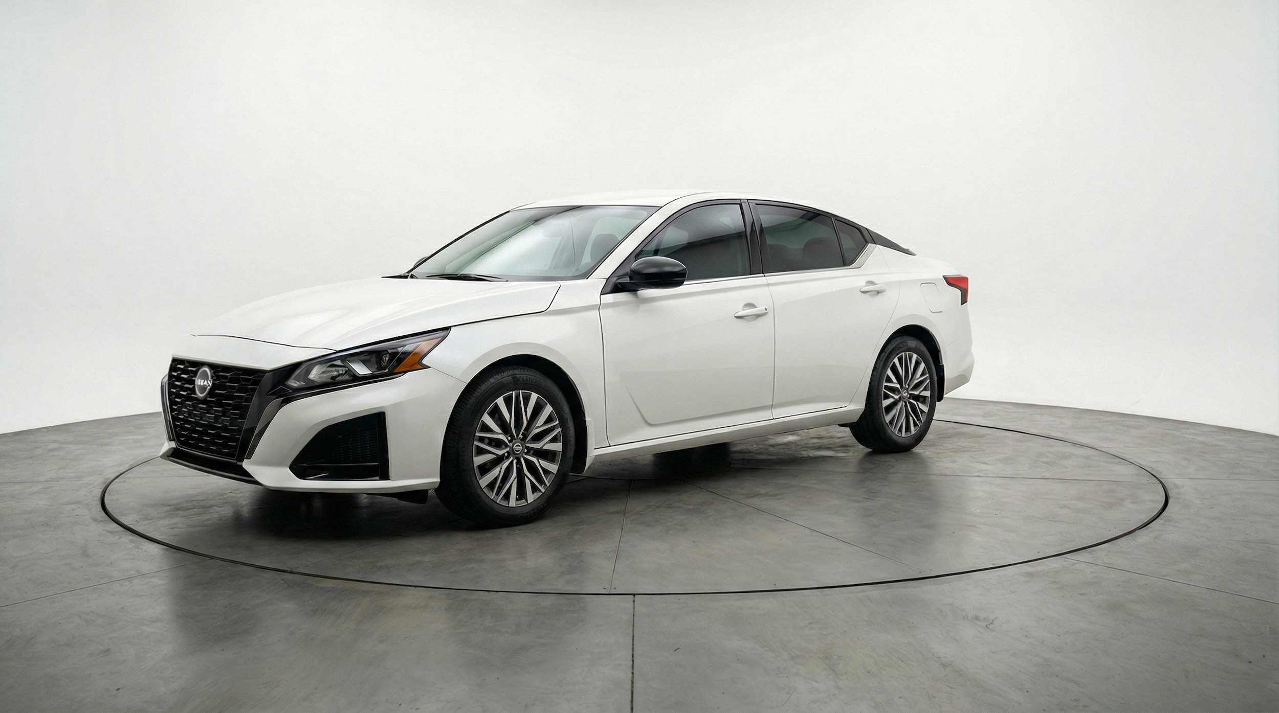 Thumbnail: 2025 Nissan Altima - 3