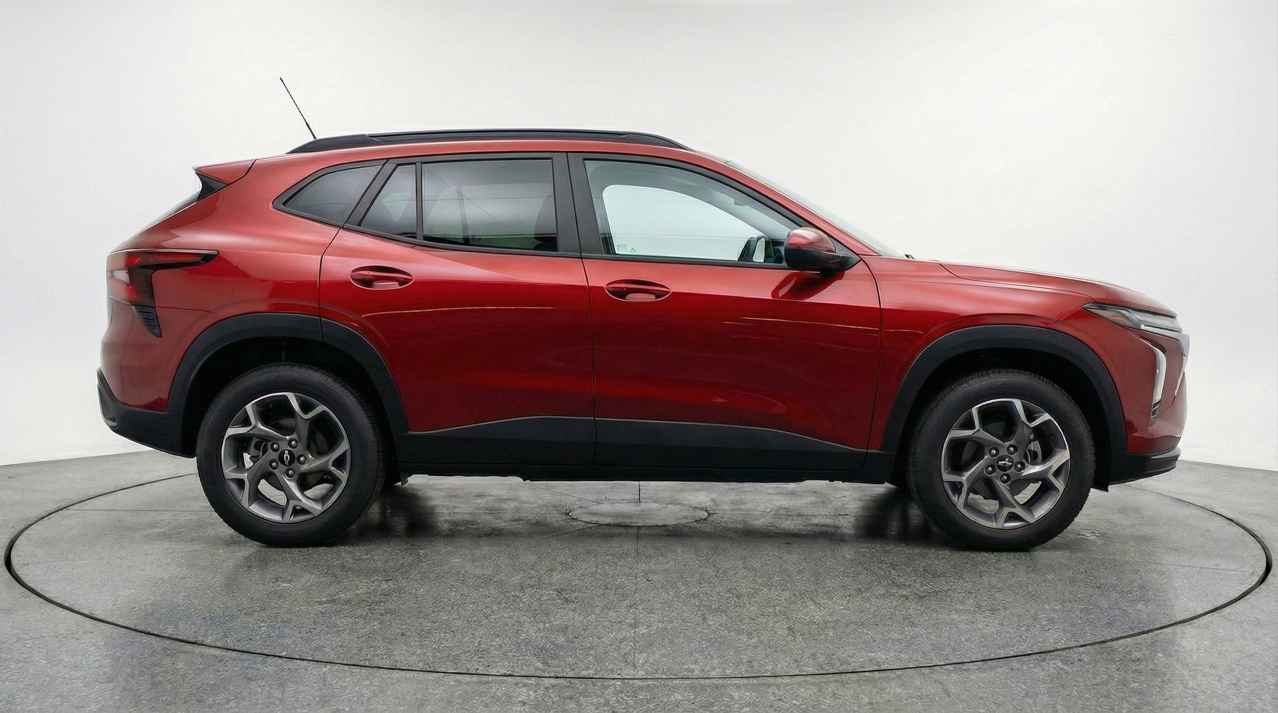 Thumbnail: 2025 Chevrolet Trax - 8
