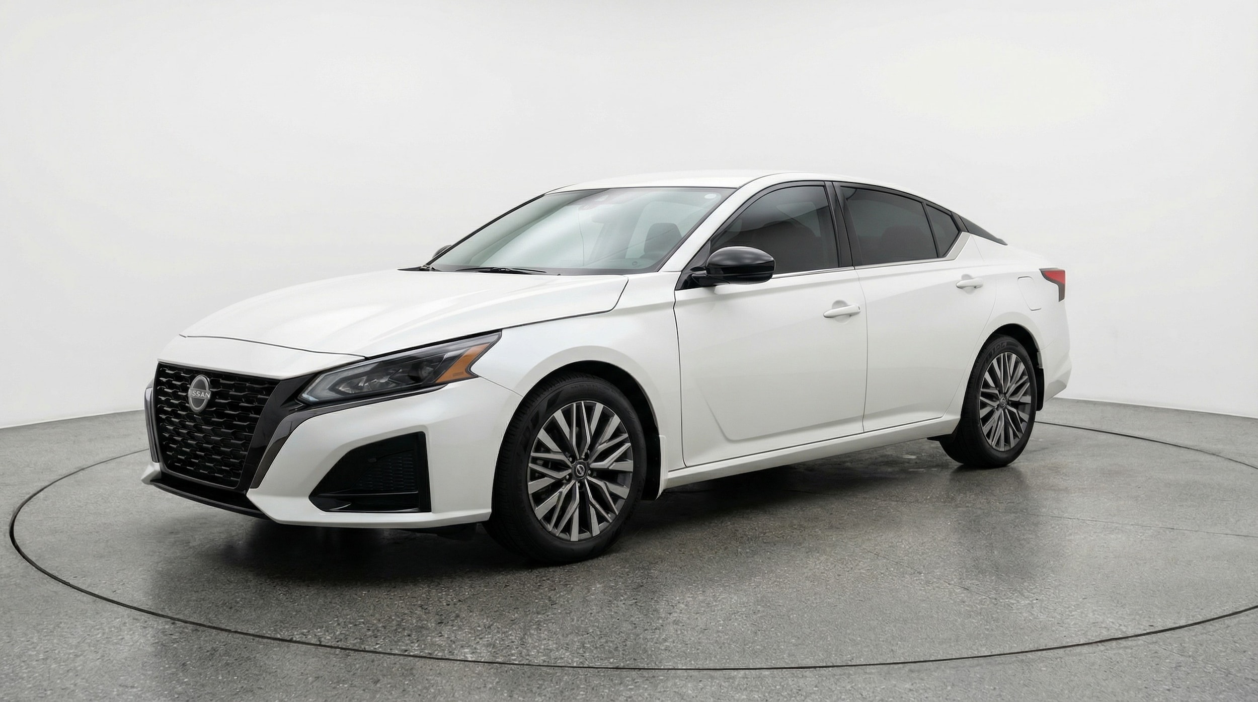 Thumbnail: 2025 Nissan Altima - 3