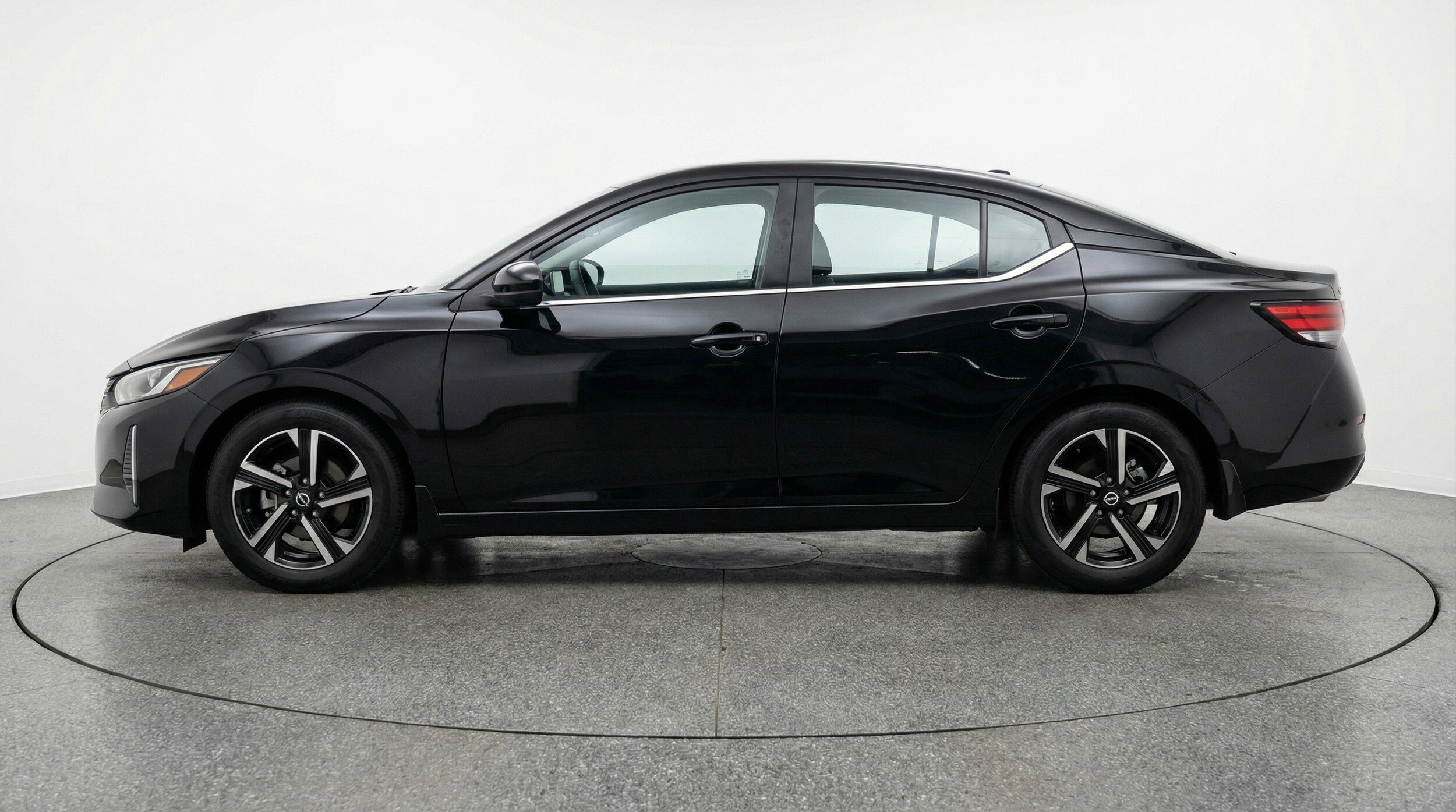 Thumbnail: 2025 Nissan Sentra - 5