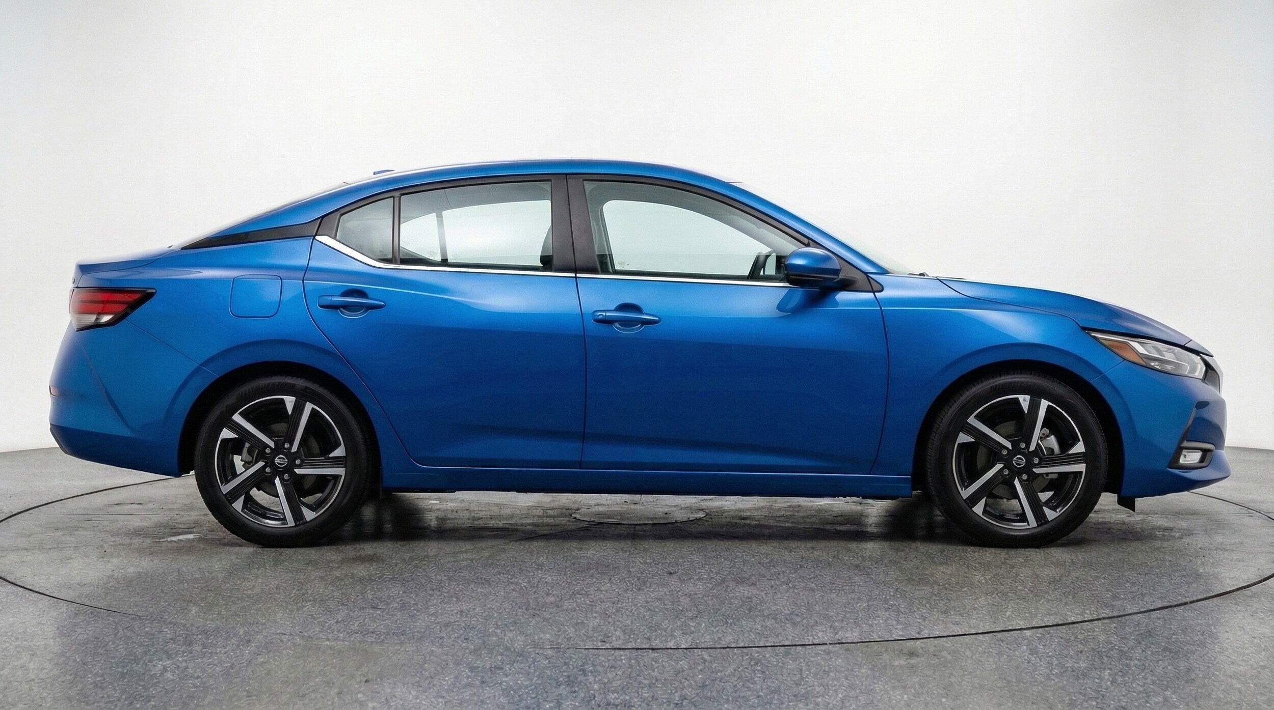 Thumbnail: 2025 Nissan Sentra - 11