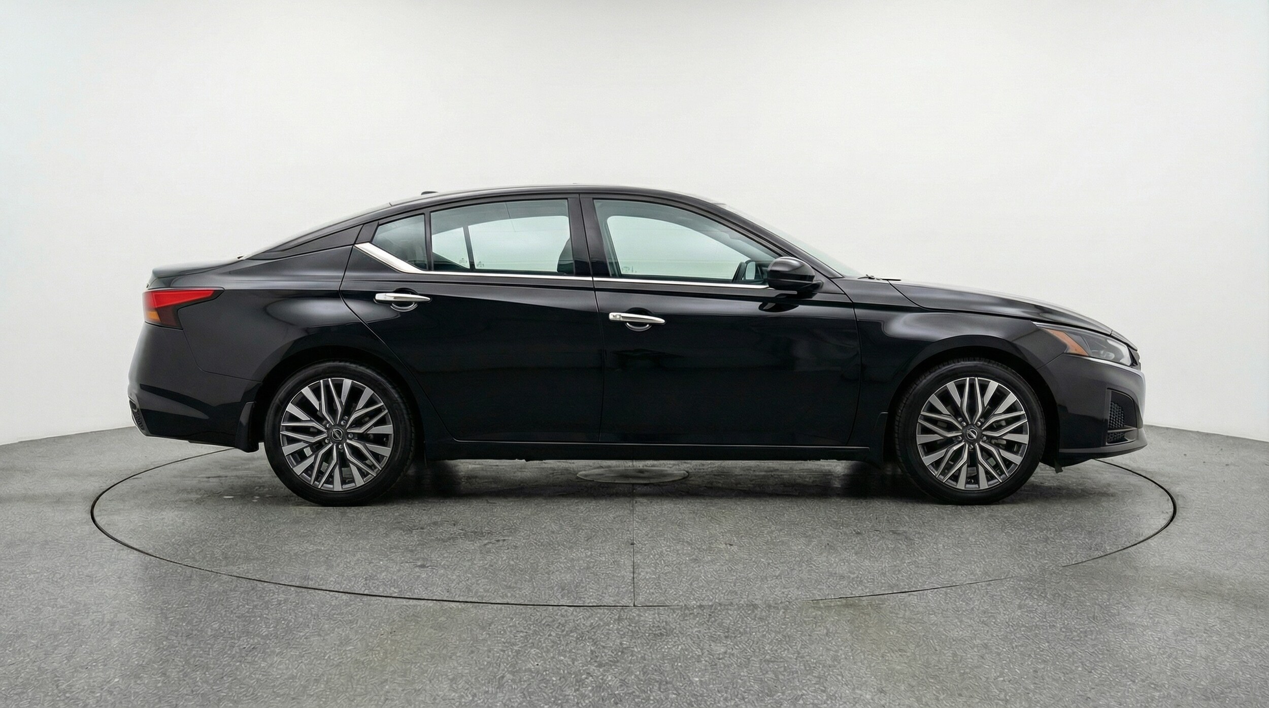 Thumbnail: 2025 Nissan Altima - 8