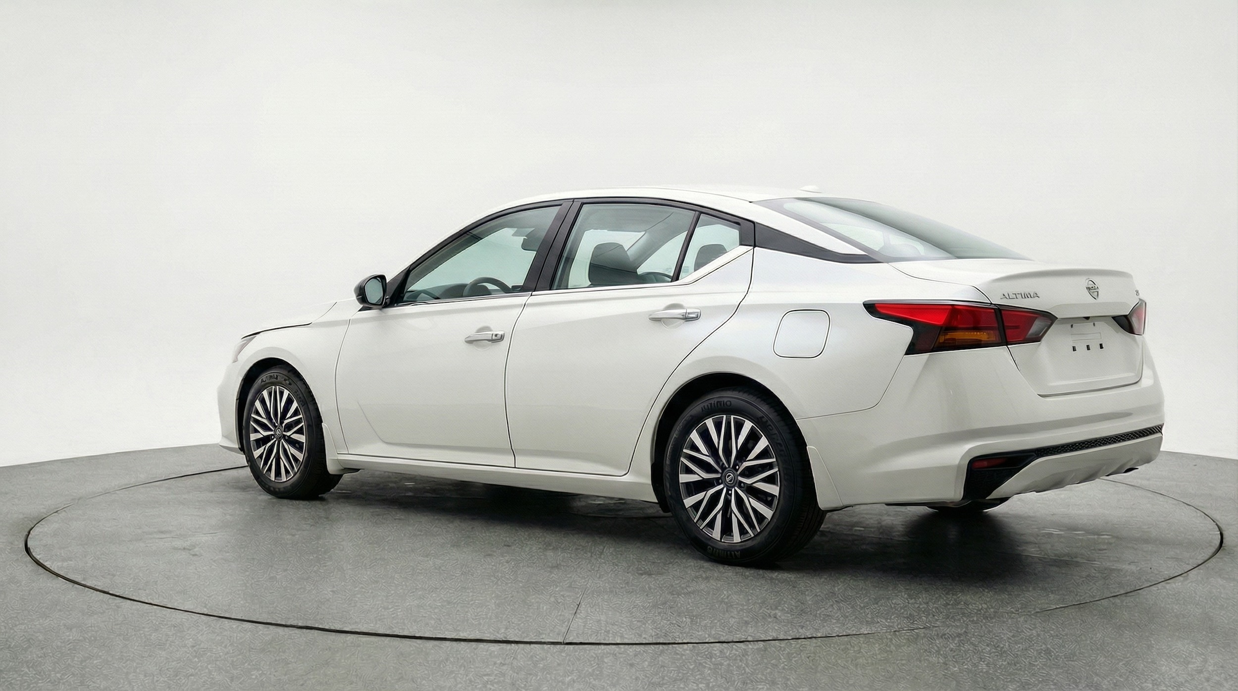 Thumbnail: 2025 Nissan Altima - 5