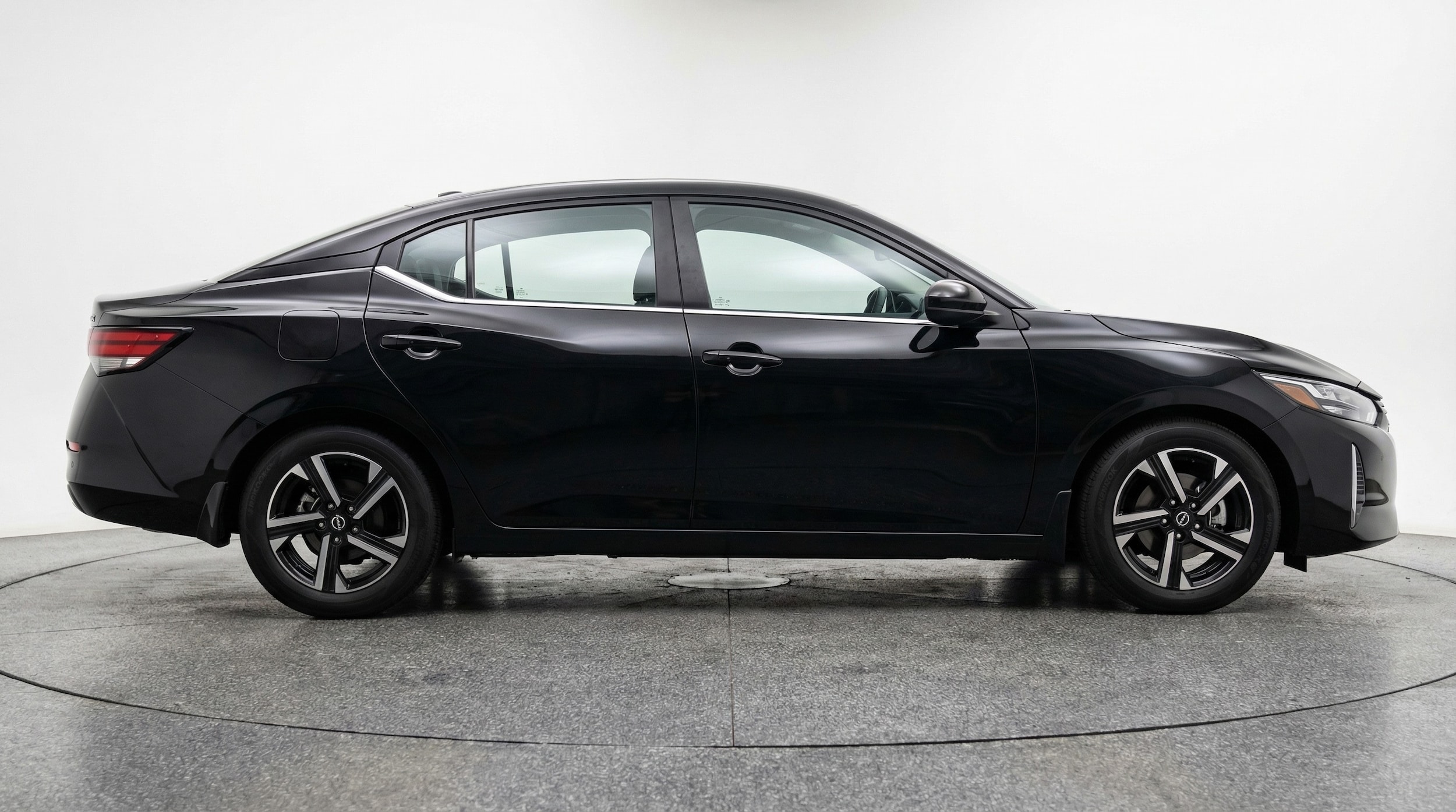 Thumbnail: 2025 Nissan Sentra - 8