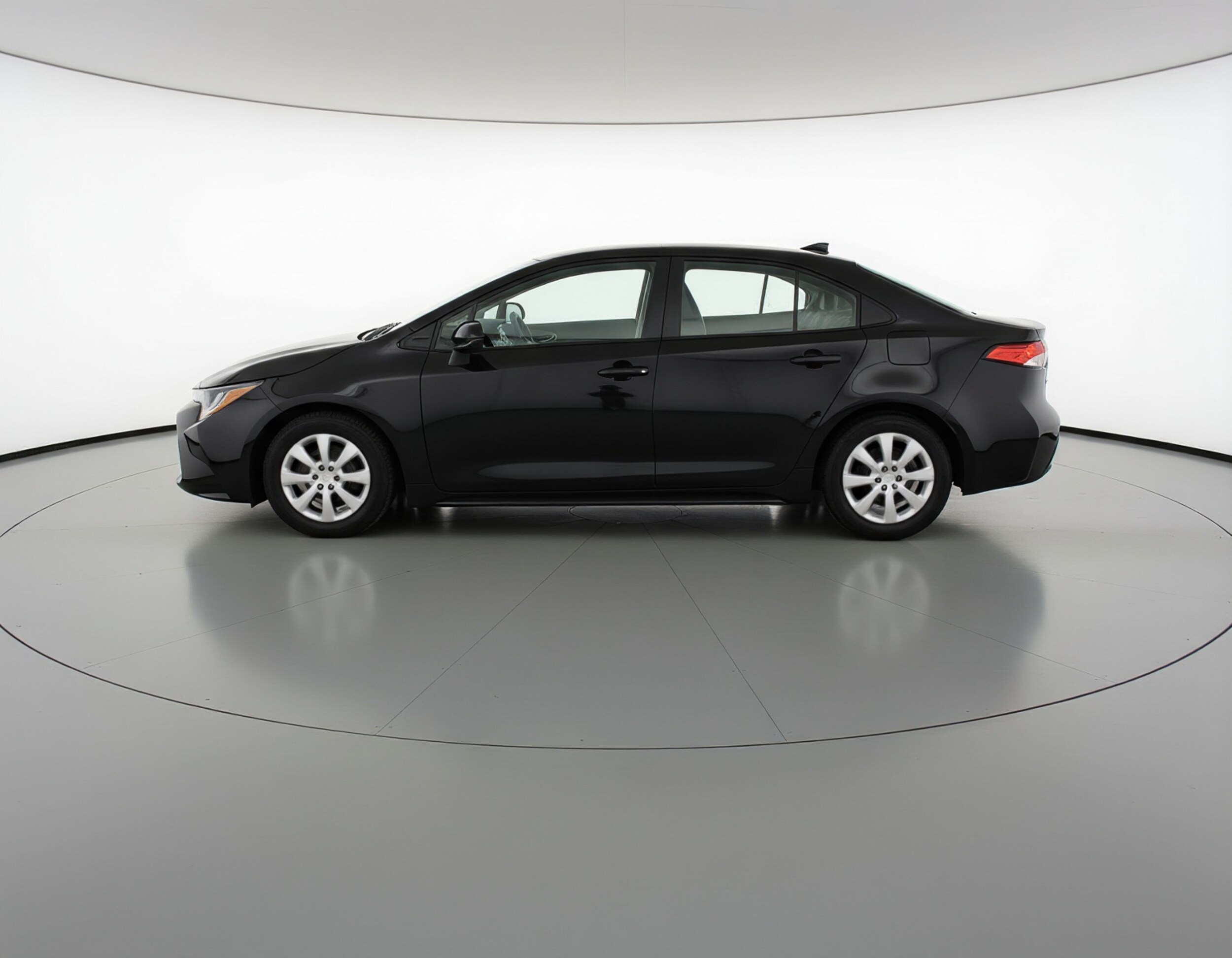 Thumbnail: 2025 Toyota Corolla - 4