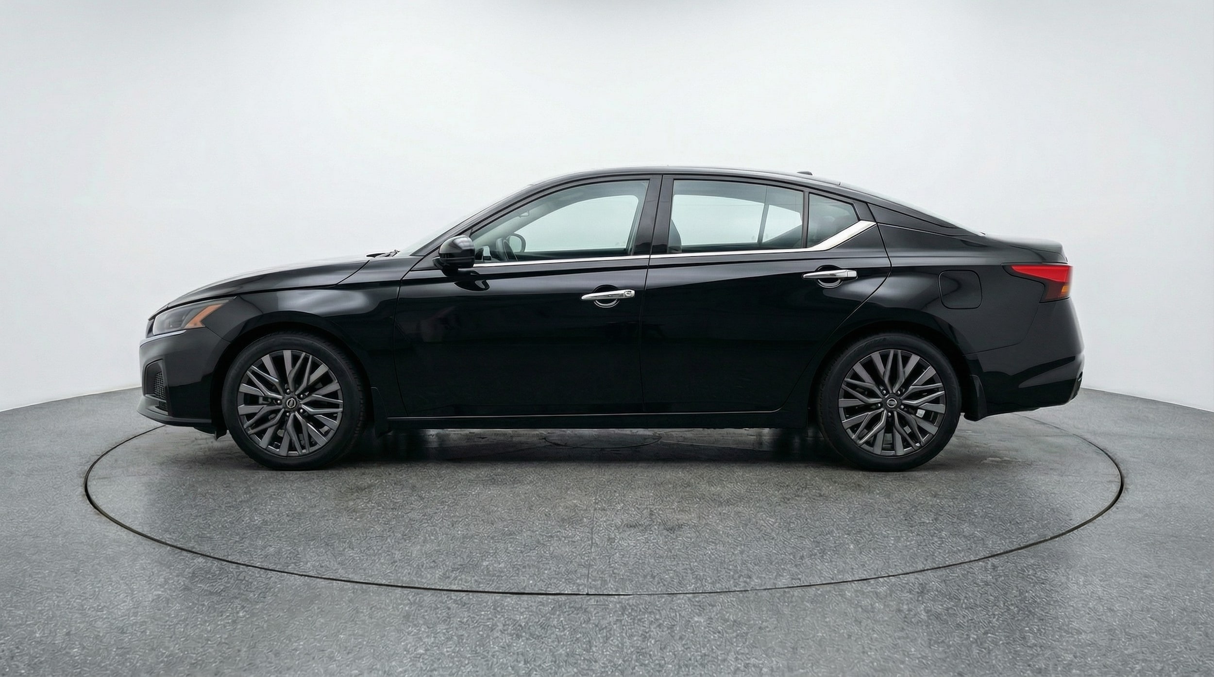 Thumbnail: 2025 Nissan Altima - 4