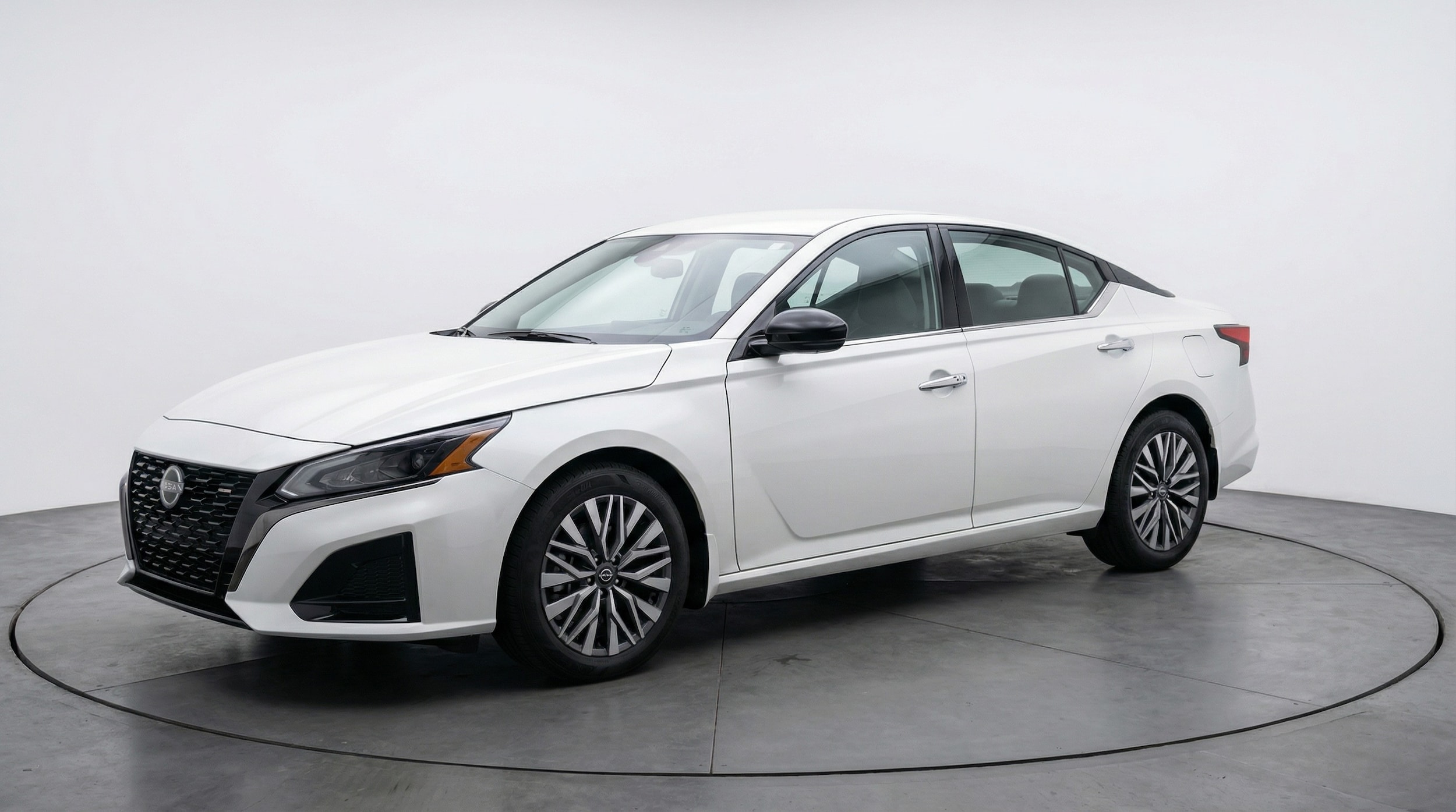 Thumbnail: 2025 Nissan Altima - 3