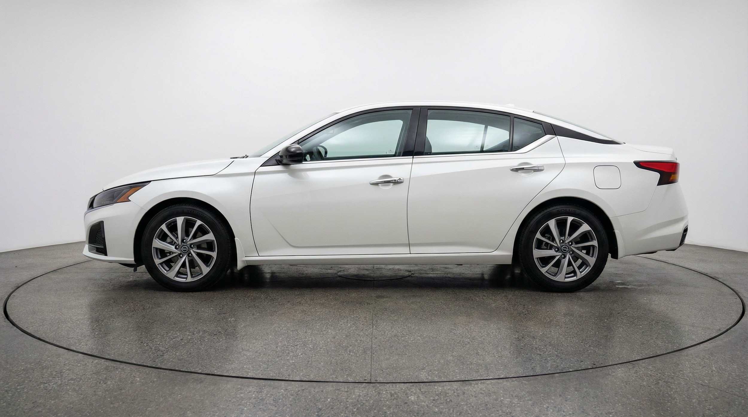 Thumbnail: 2025 Nissan Altima - 4