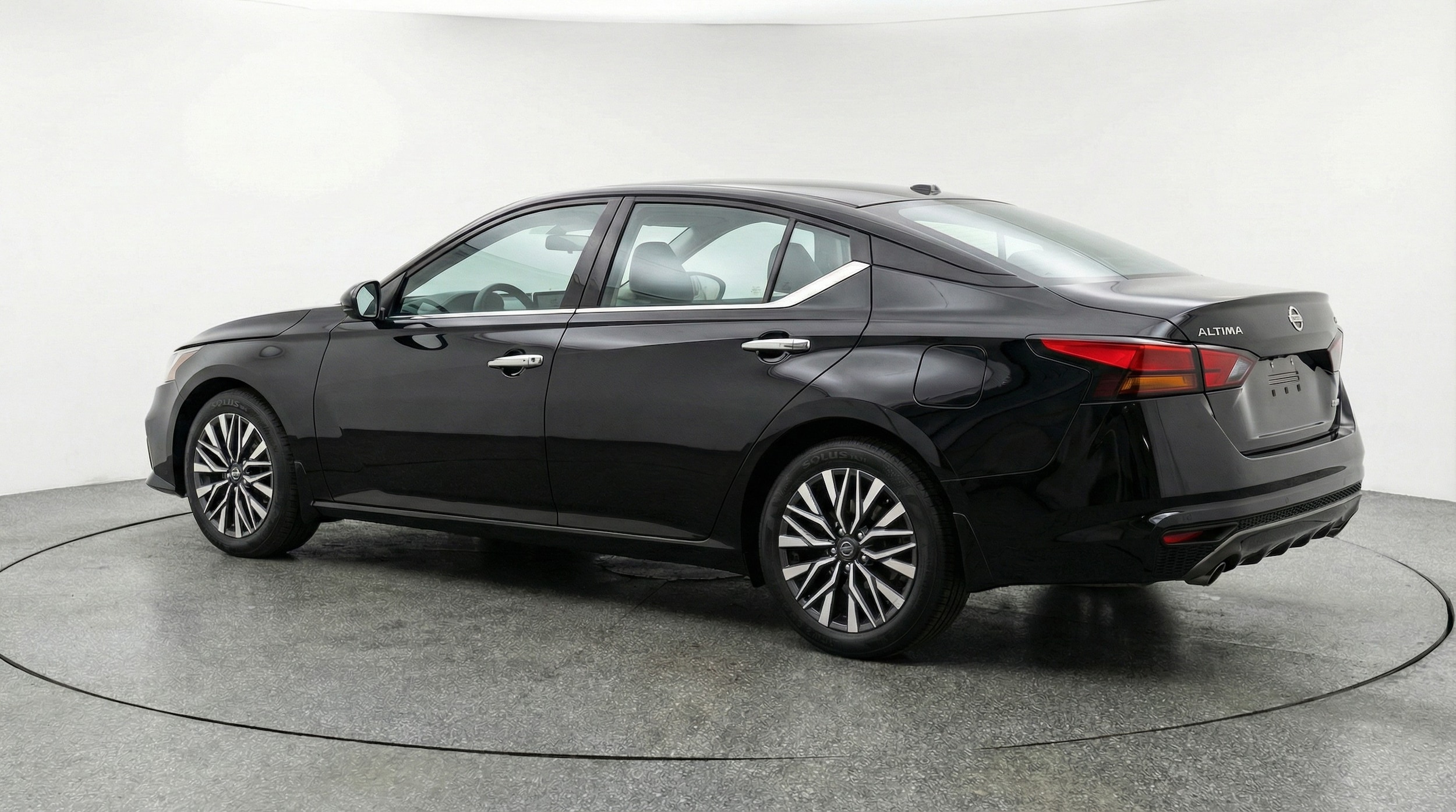 Thumbnail: 2025 Nissan Altima - 5