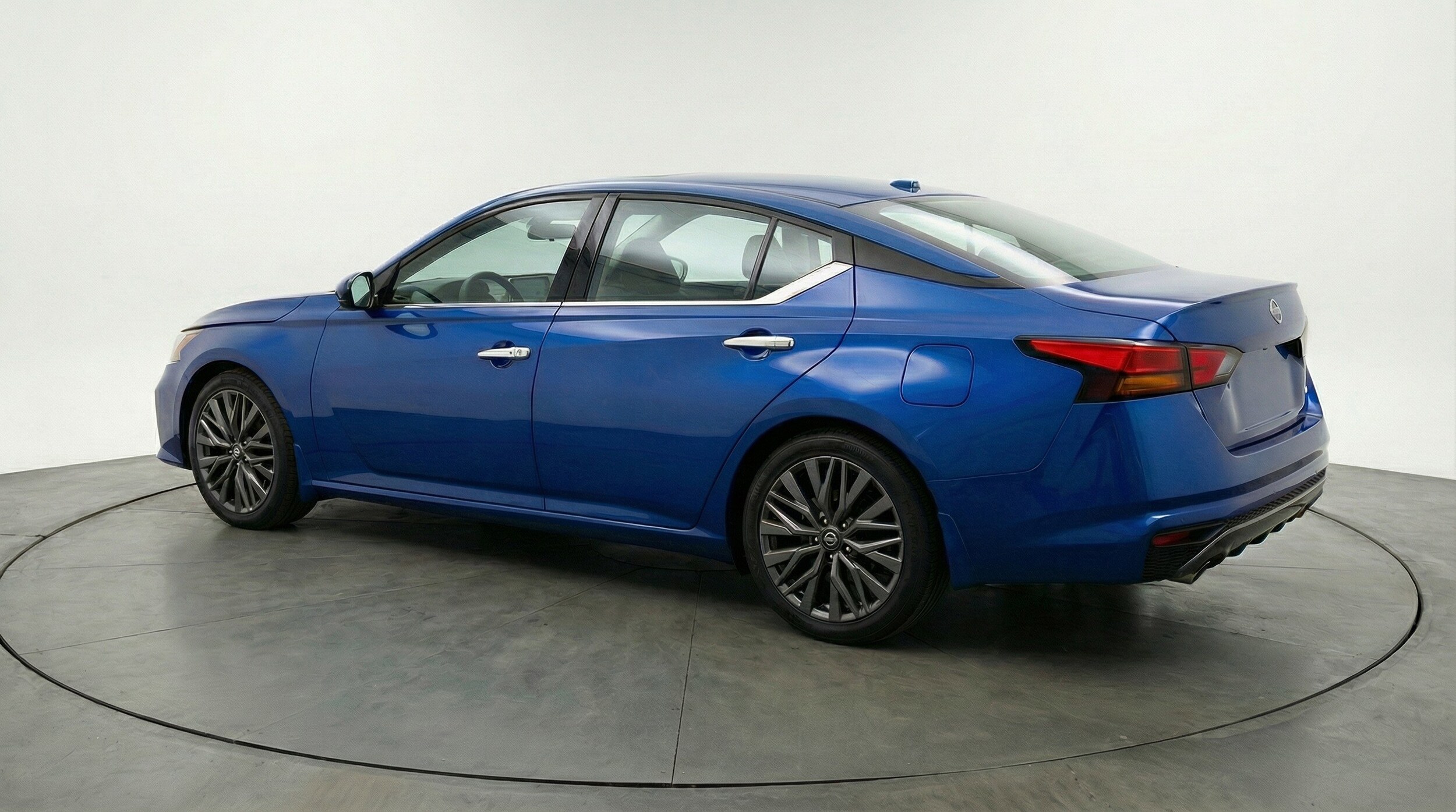 Thumbnail: 2025 Nissan Altima - 6