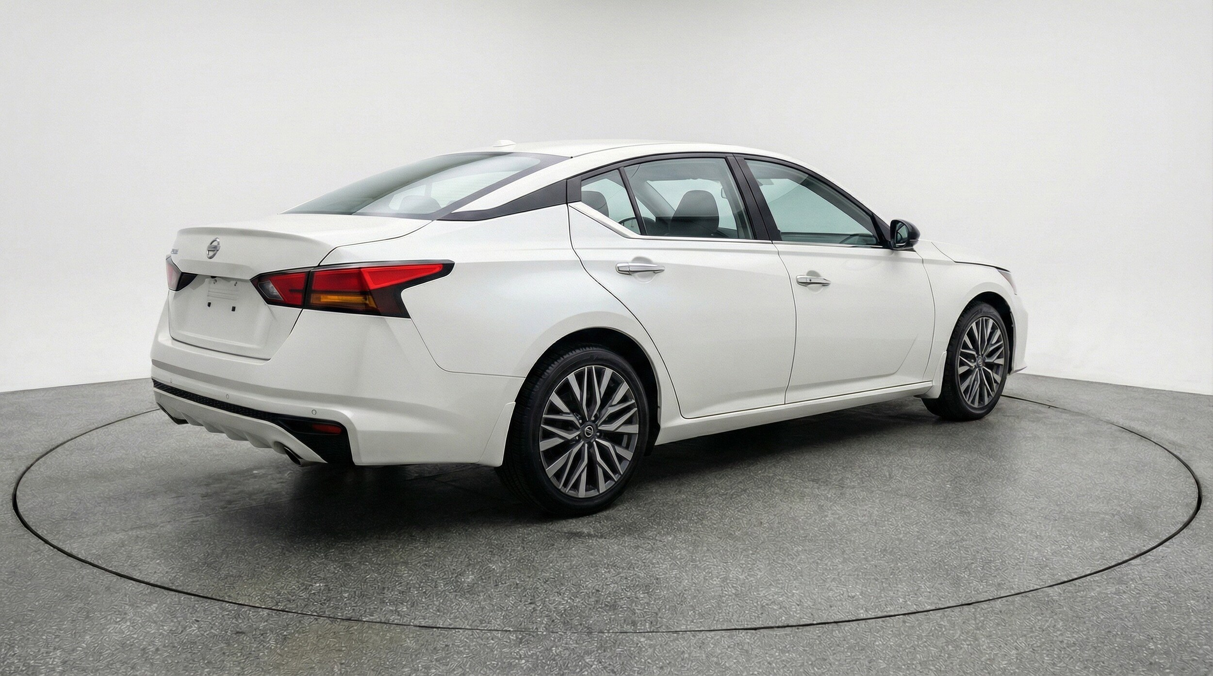 Thumbnail: 2025 Nissan Altima - 9