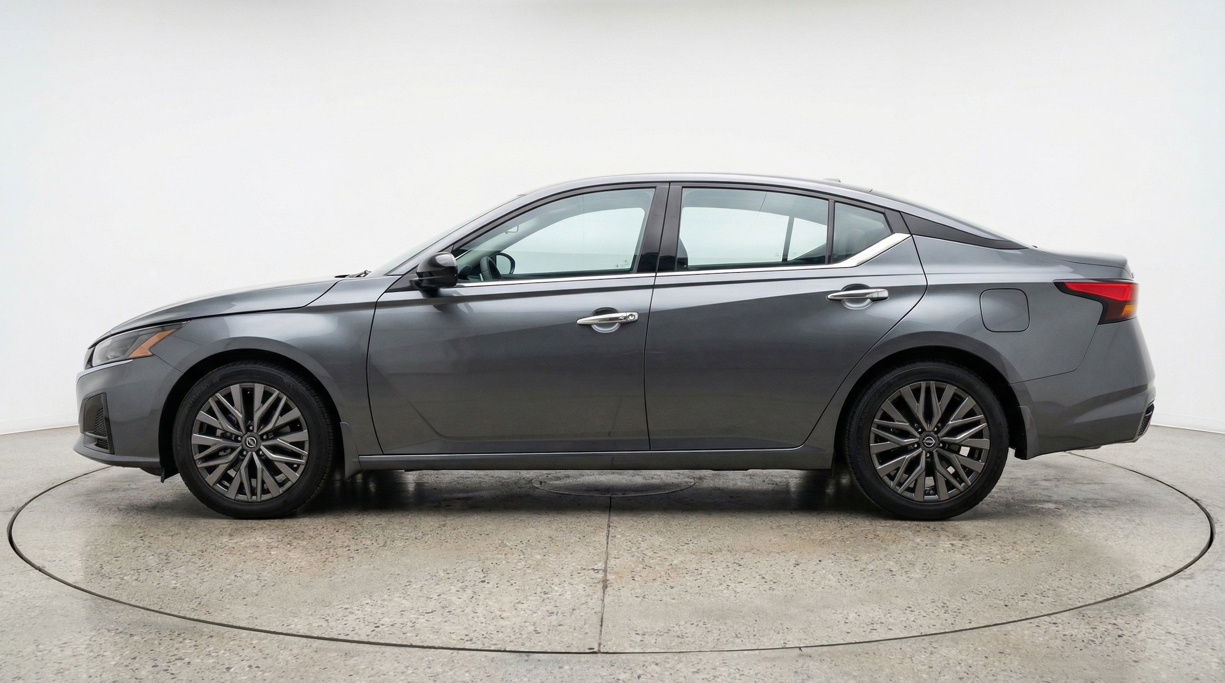 Thumbnail: 2025 Nissan Altima - 5