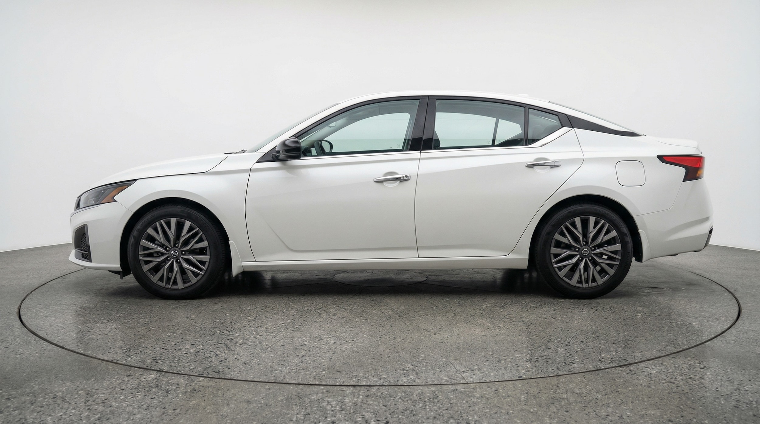 Thumbnail: 2025 Nissan Altima - 4