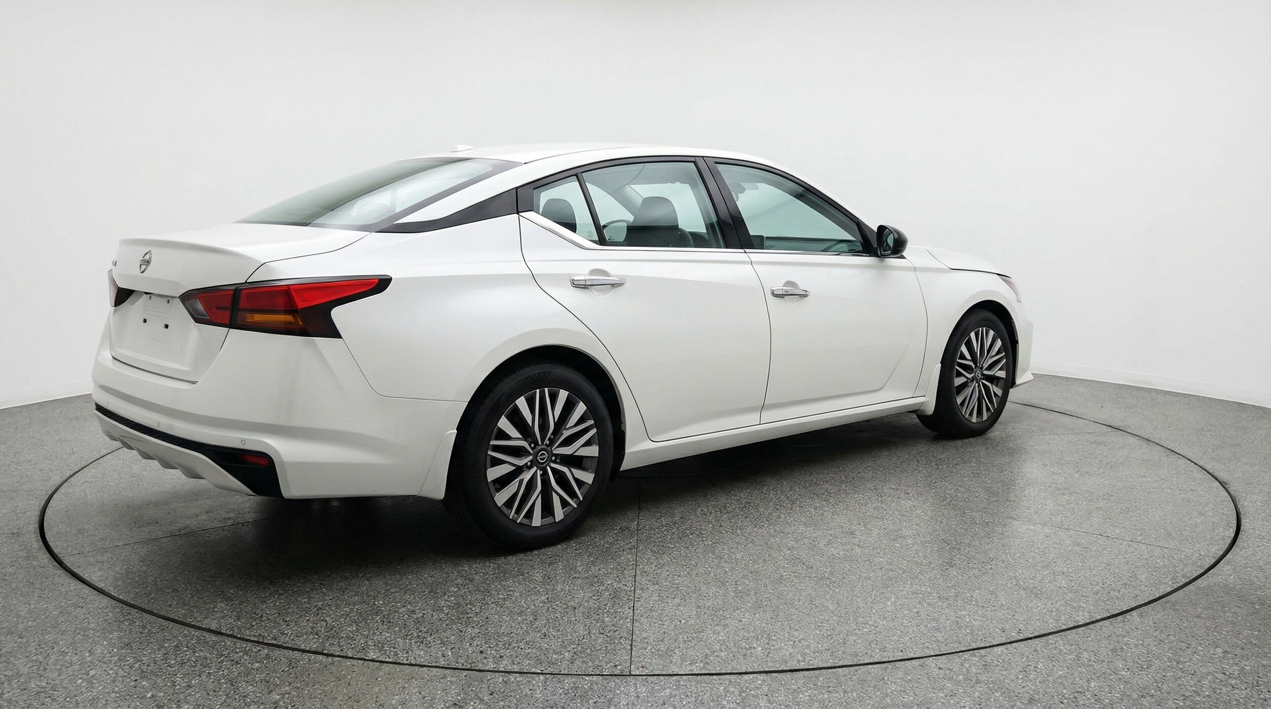 Thumbnail: 2025 Nissan Altima - 9