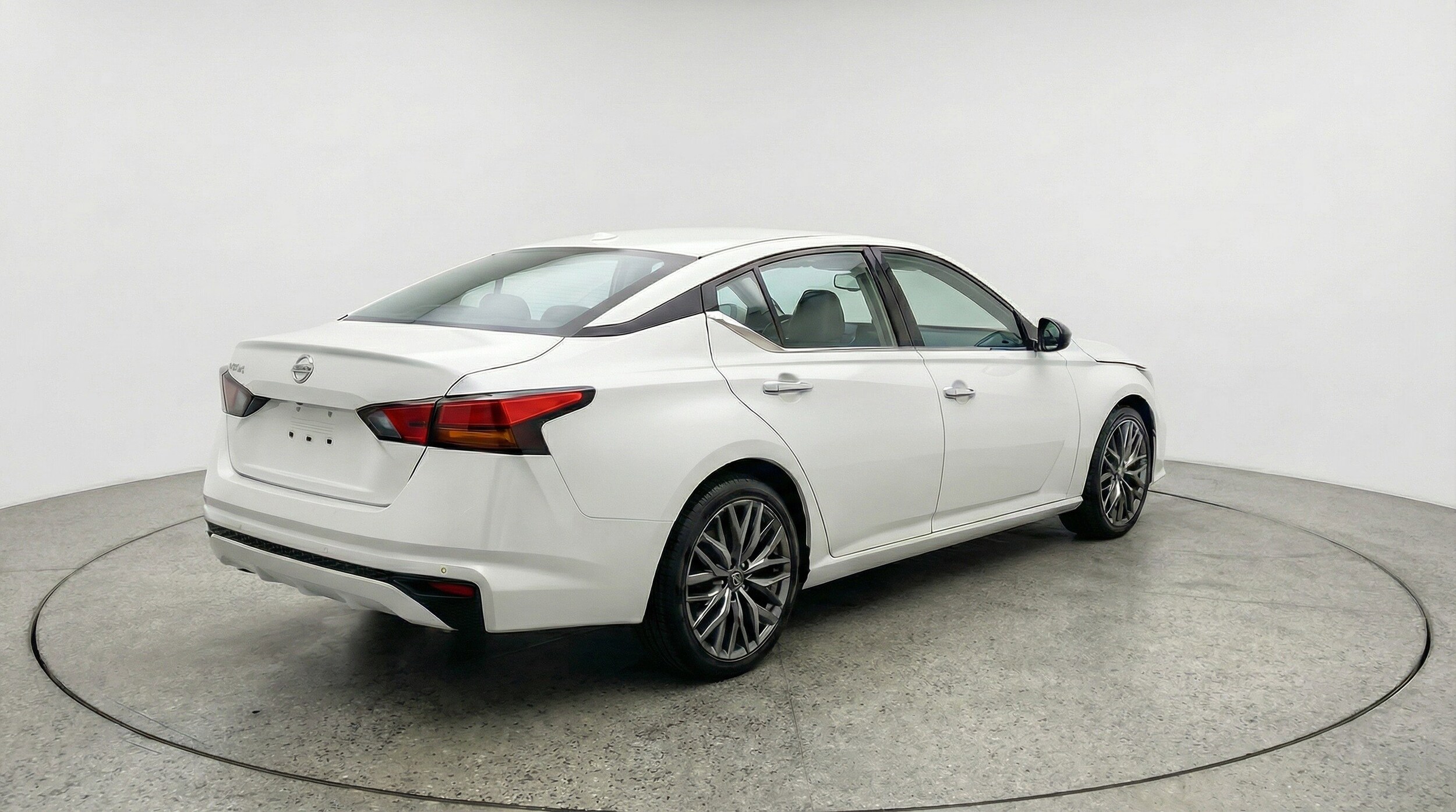 Thumbnail: 2025 Nissan Altima - 9