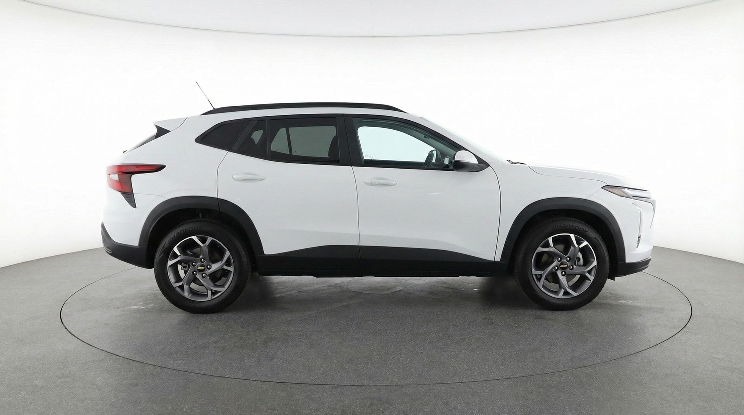 Thumbnail: 2025 Chevrolet Trax - 8