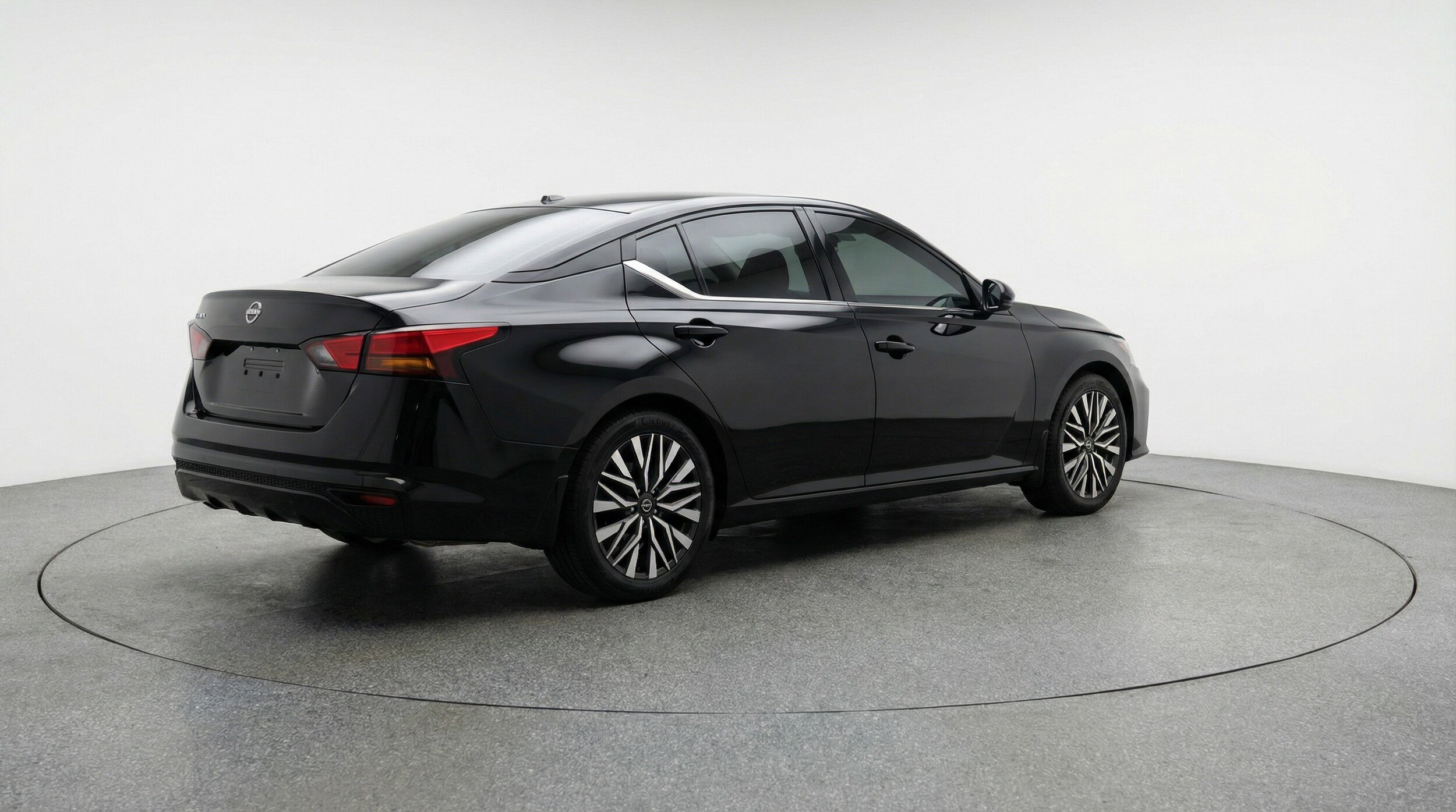 Thumbnail: 2025 Nissan Altima - 9