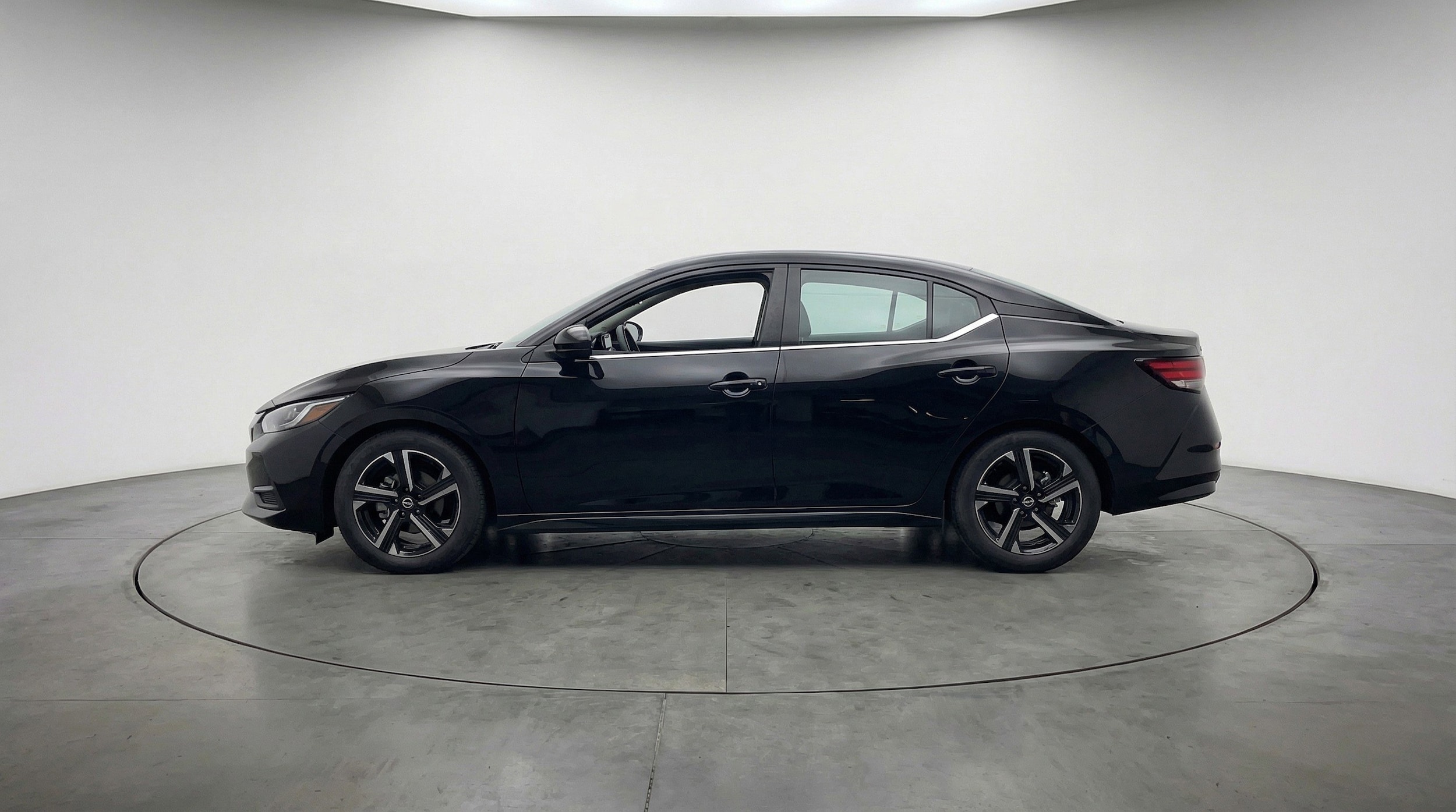 Thumbnail: 2025 Nissan Sentra - 5