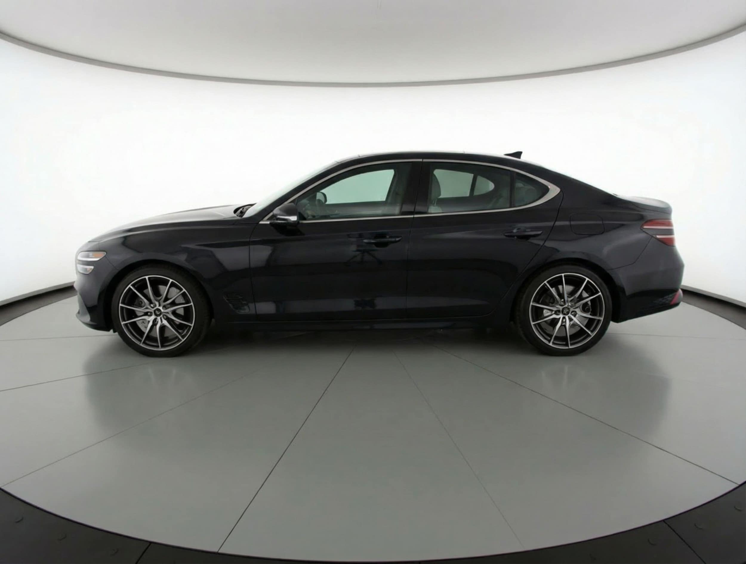 Thumbnail: 2025 Genesis G70 - 4