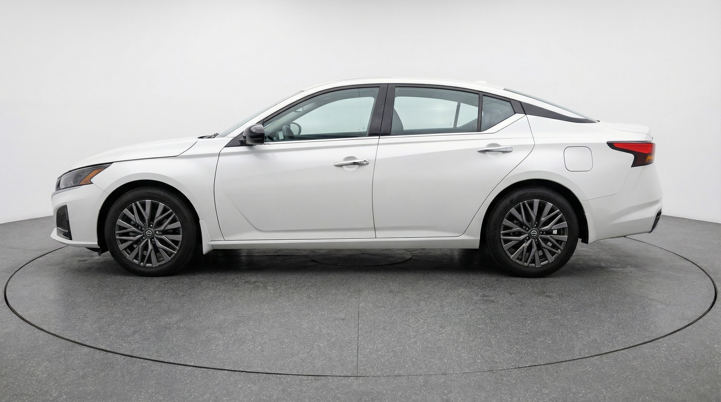 Thumbnail: 2025 Nissan Altima - 4