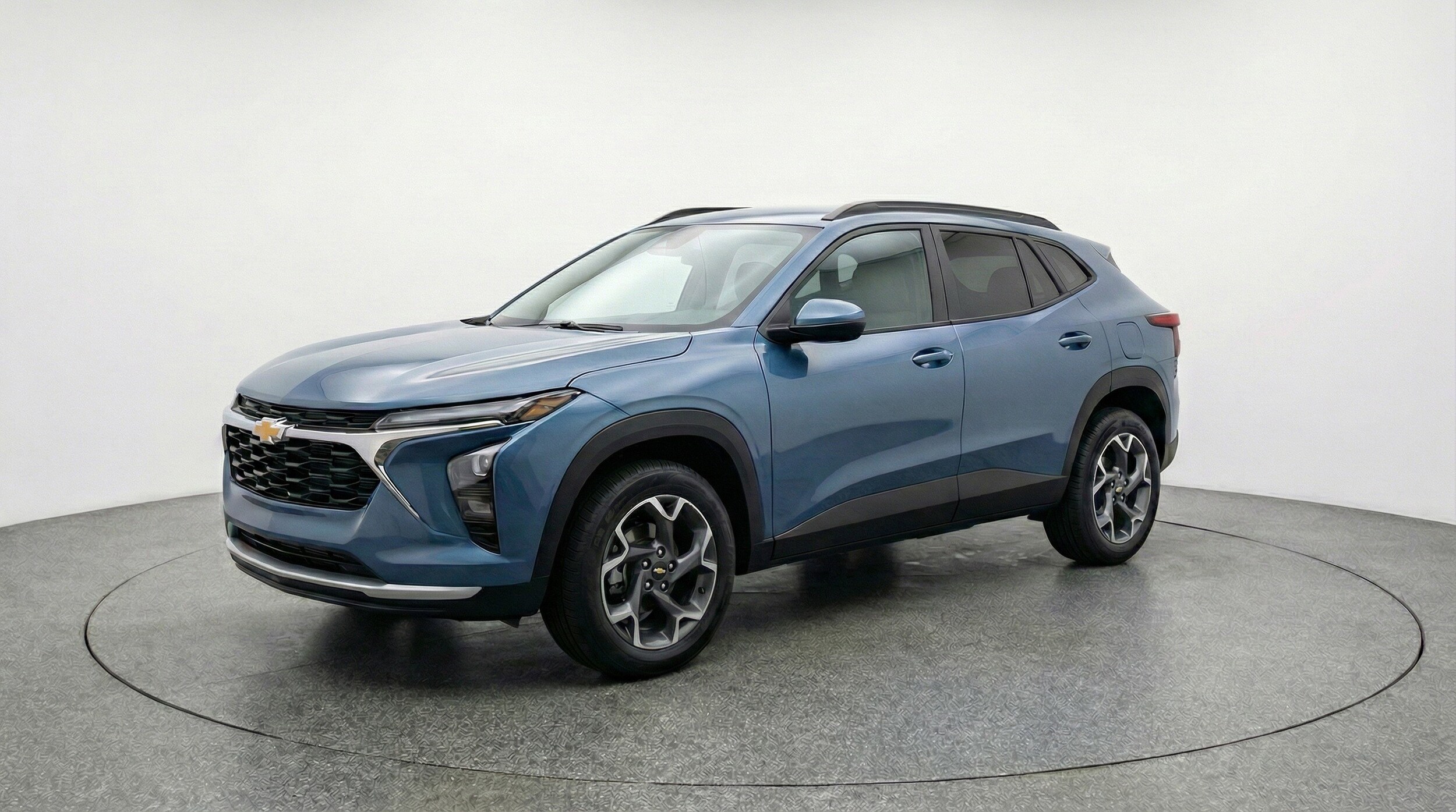 Thumbnail: 2025 Chevrolet Trax - 3