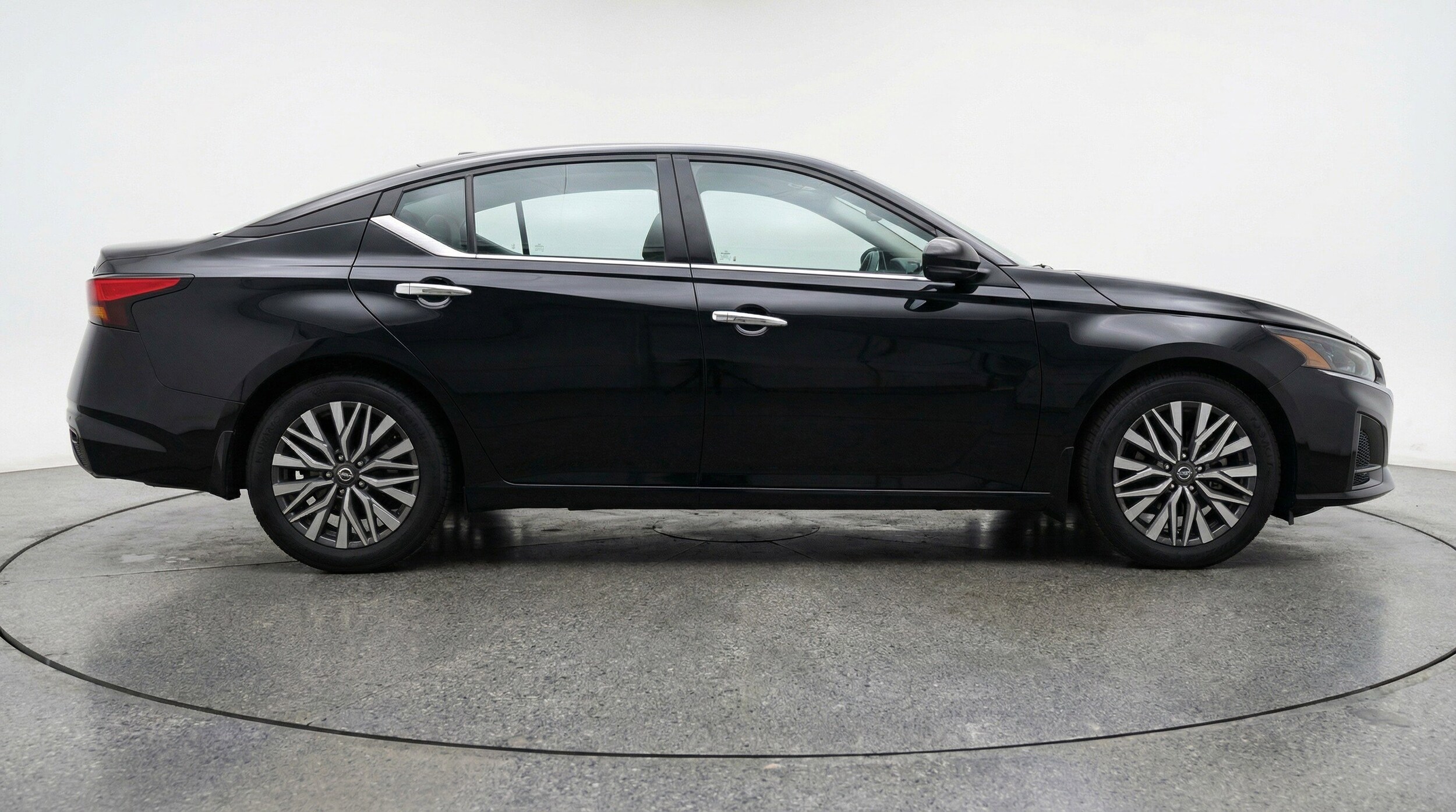 Thumbnail: 2025 Nissan Altima - 11