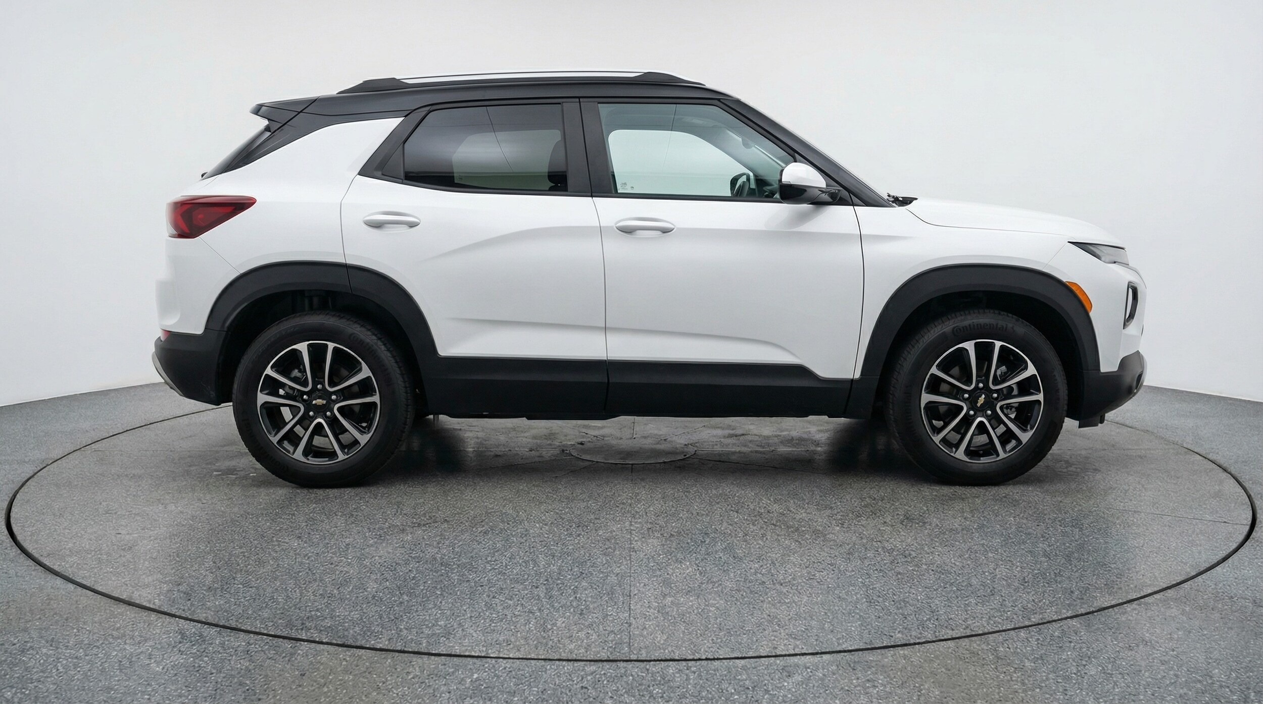 Thumbnail: 2025 Chevrolet TrailBlazer - 8