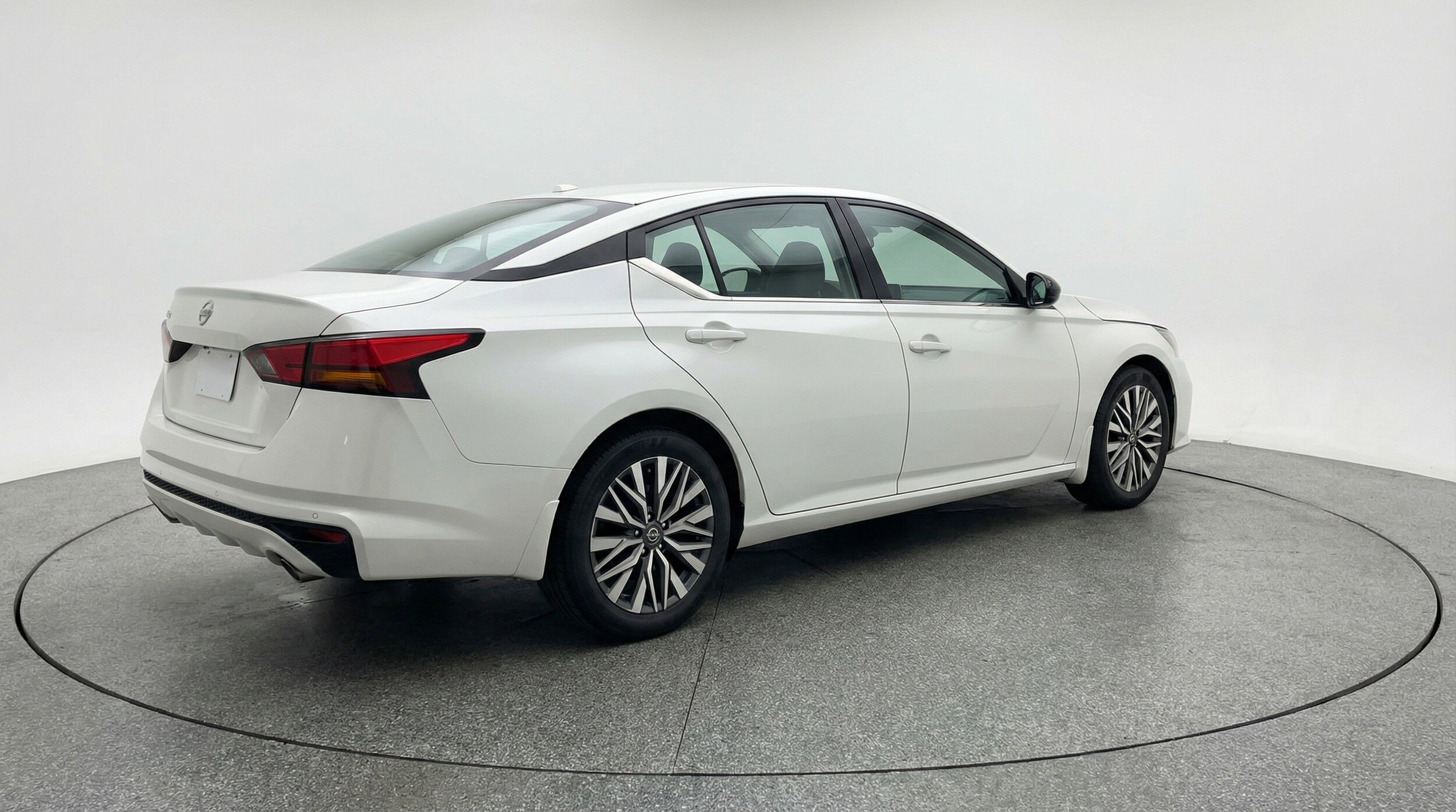 Thumbnail: 2025 Nissan Altima - 9