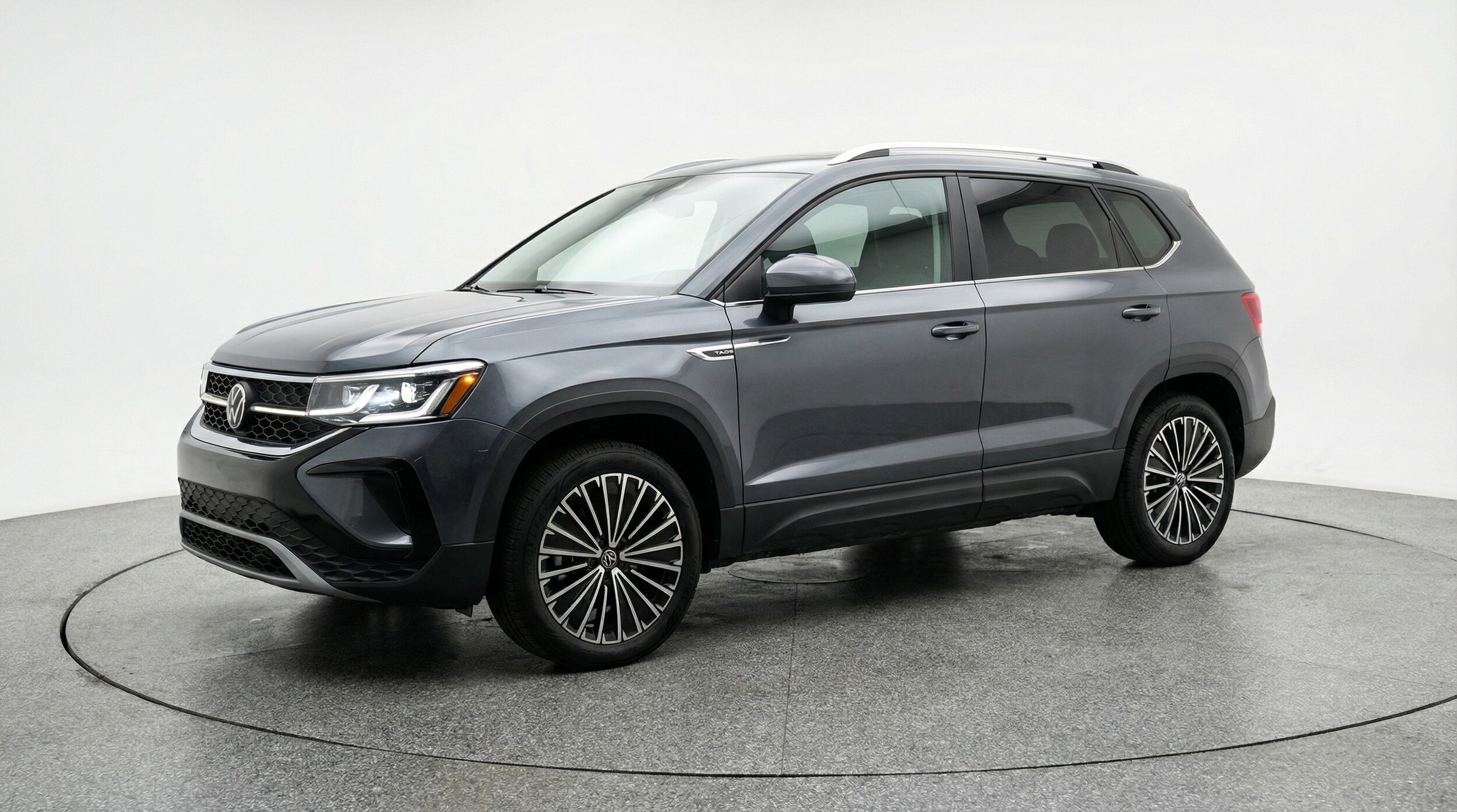 Thumbnail: 2025 Volkswagen Taos - 3