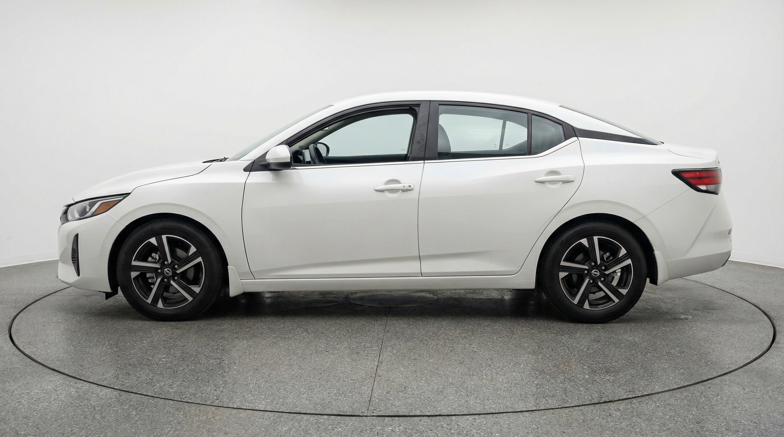 Thumbnail: 2025 Nissan Sentra - 5