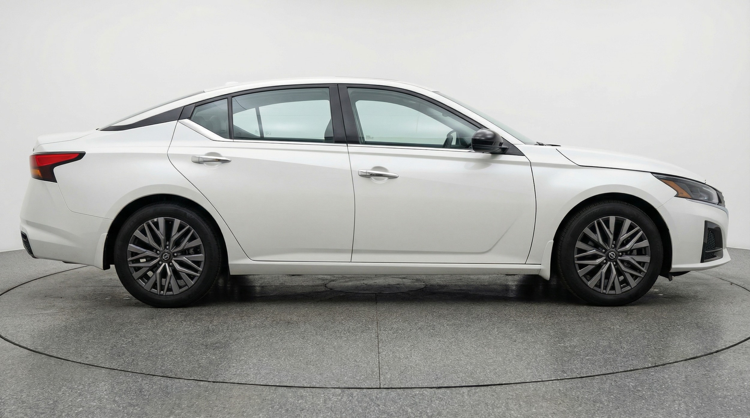 Thumbnail: 2025 Nissan Altima - 8