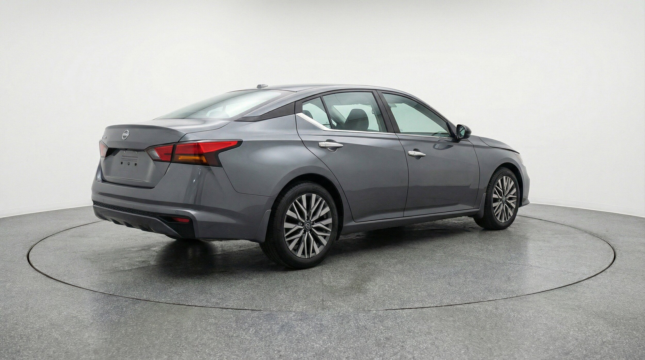 Thumbnail: 2025 Nissan Altima - 9