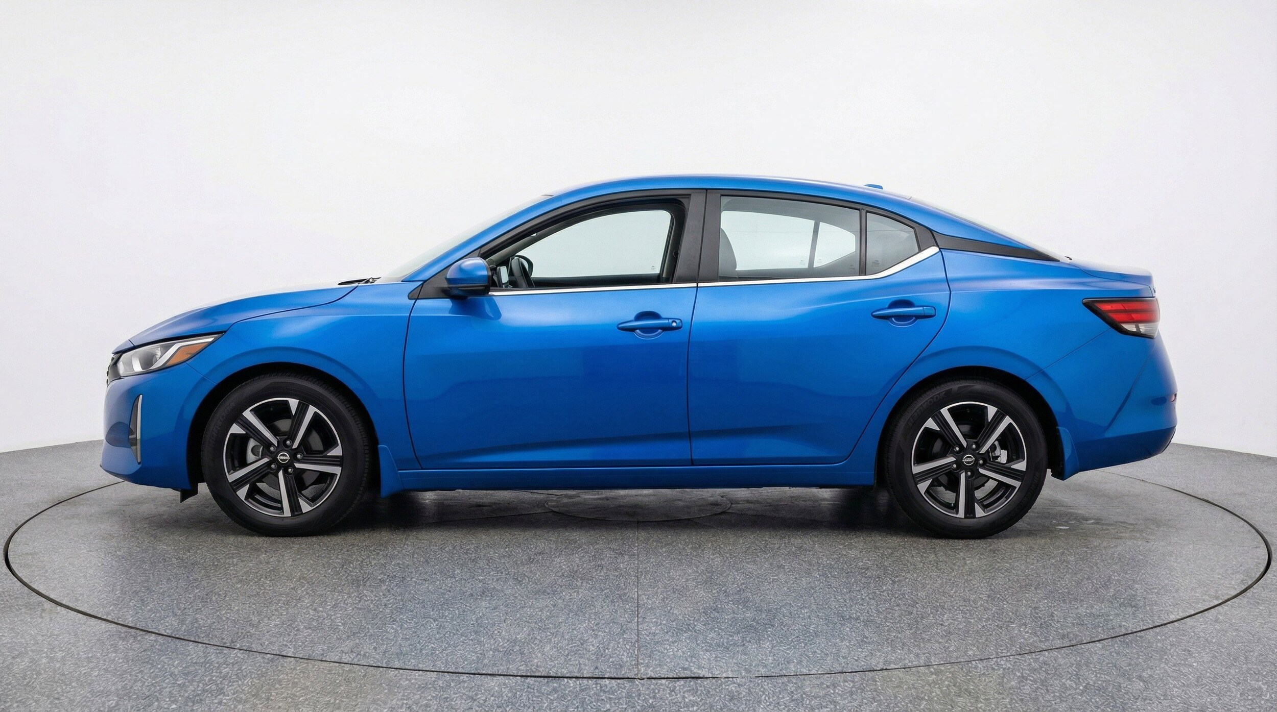 Thumbnail: 2025 Nissan Sentra - 5