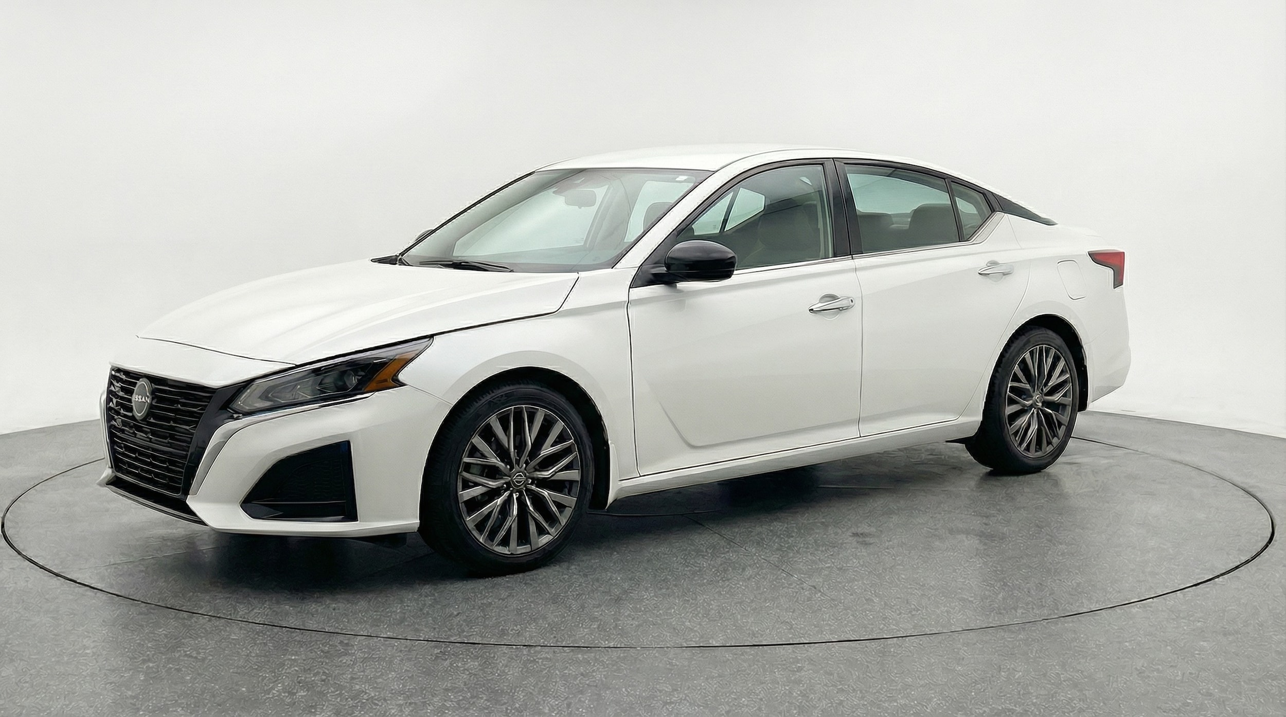 Thumbnail: 2025 Nissan Altima - 1