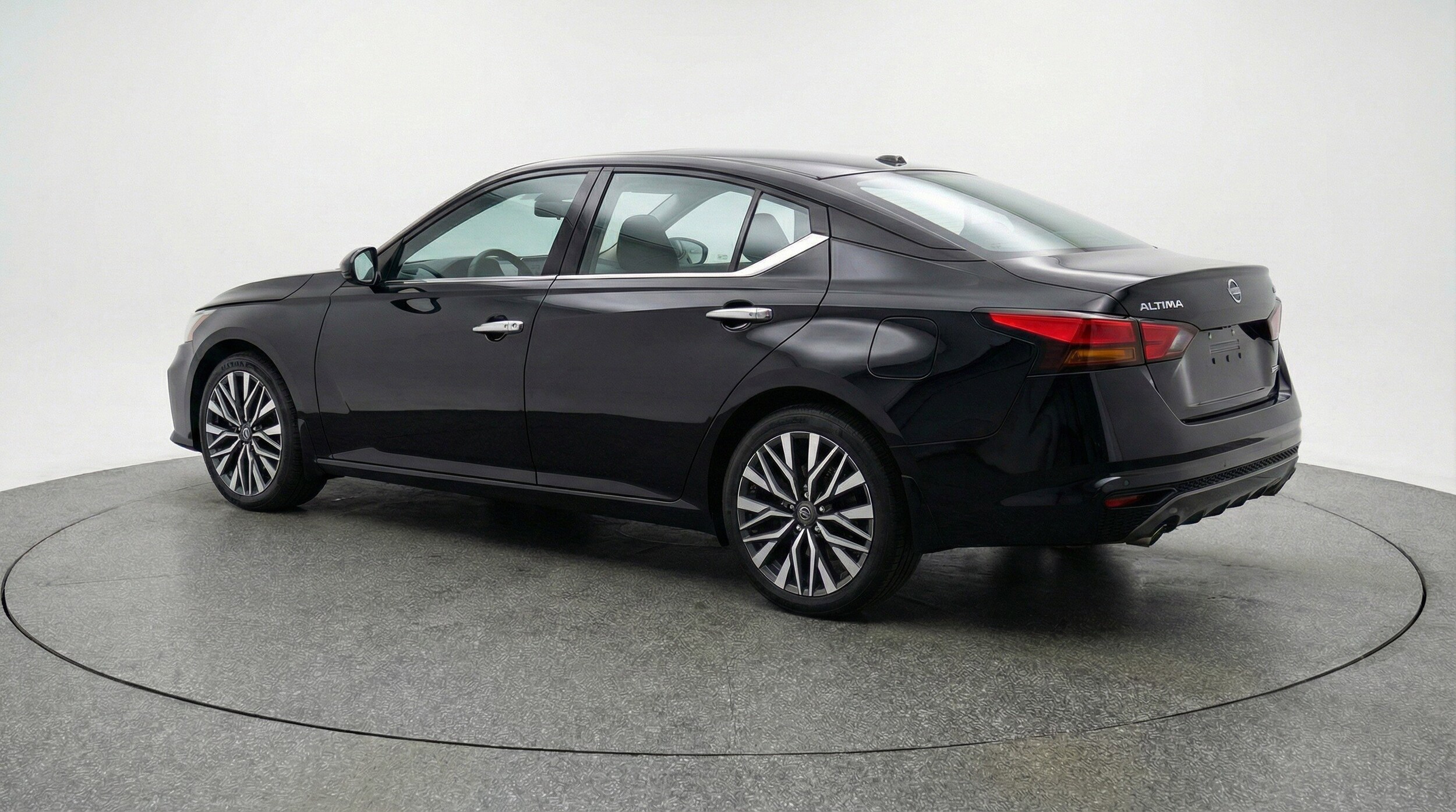 Thumbnail: 2025 Nissan Altima - 6