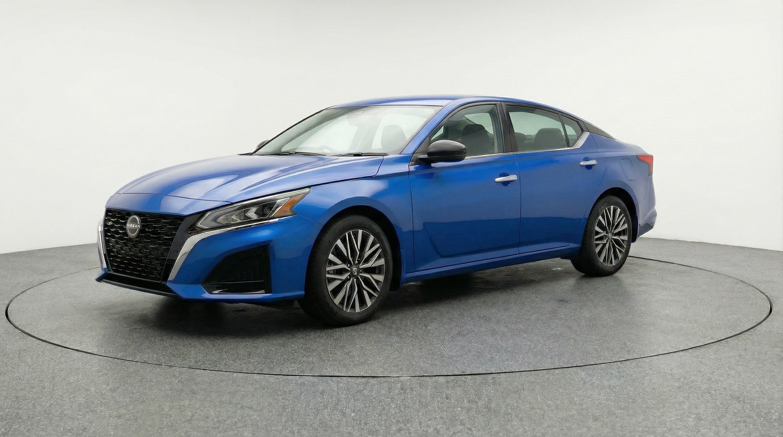 Thumbnail: 2025 Nissan Altima - 3