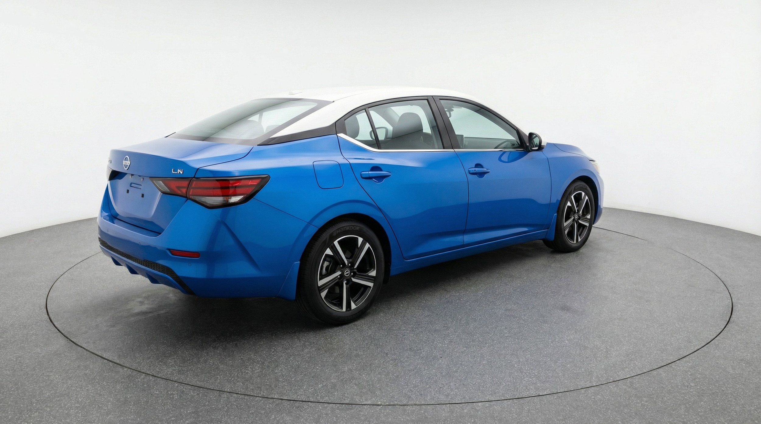 Thumbnail: 2025 Nissan Sentra - 9