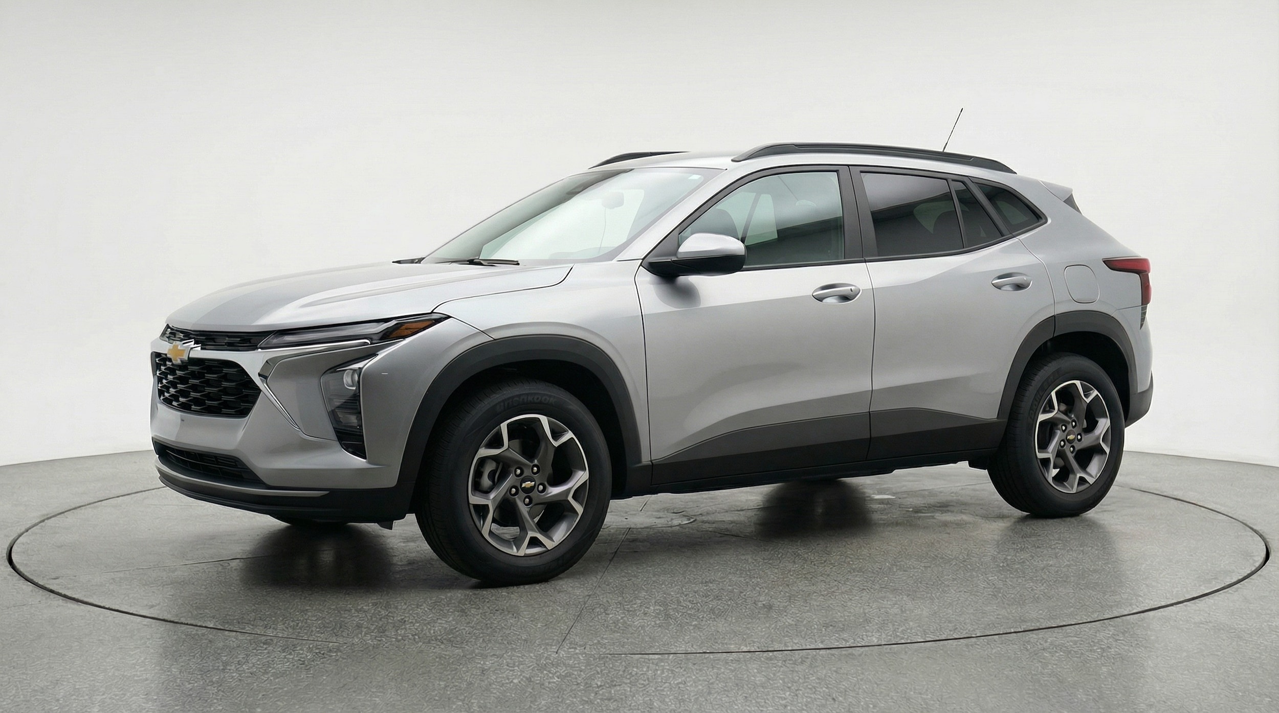 Thumbnail: 2025 Chevrolet Trax - 3