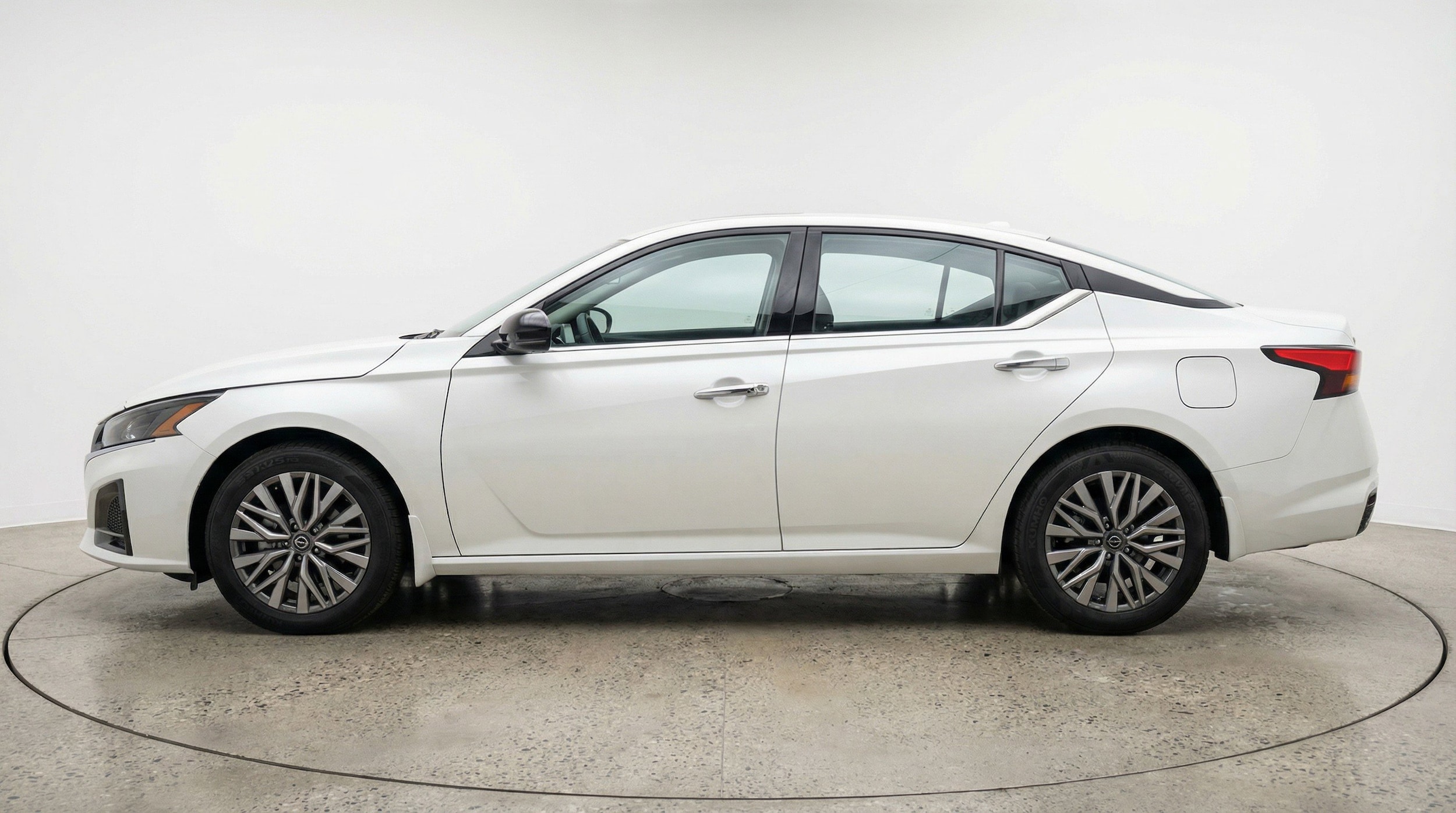 Thumbnail: 2025 Nissan Altima - 5