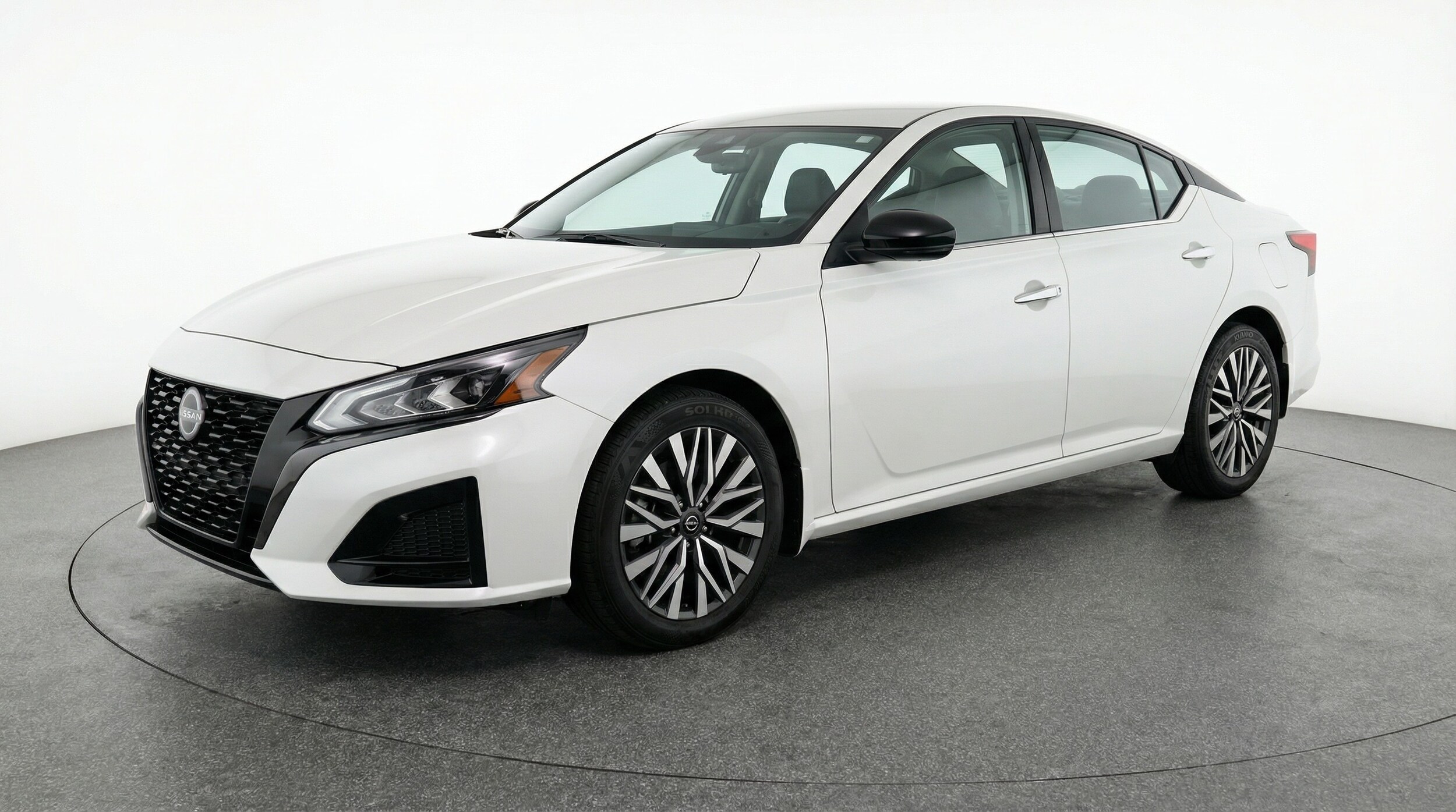 Thumbnail: 2025 Nissan Altima - 3